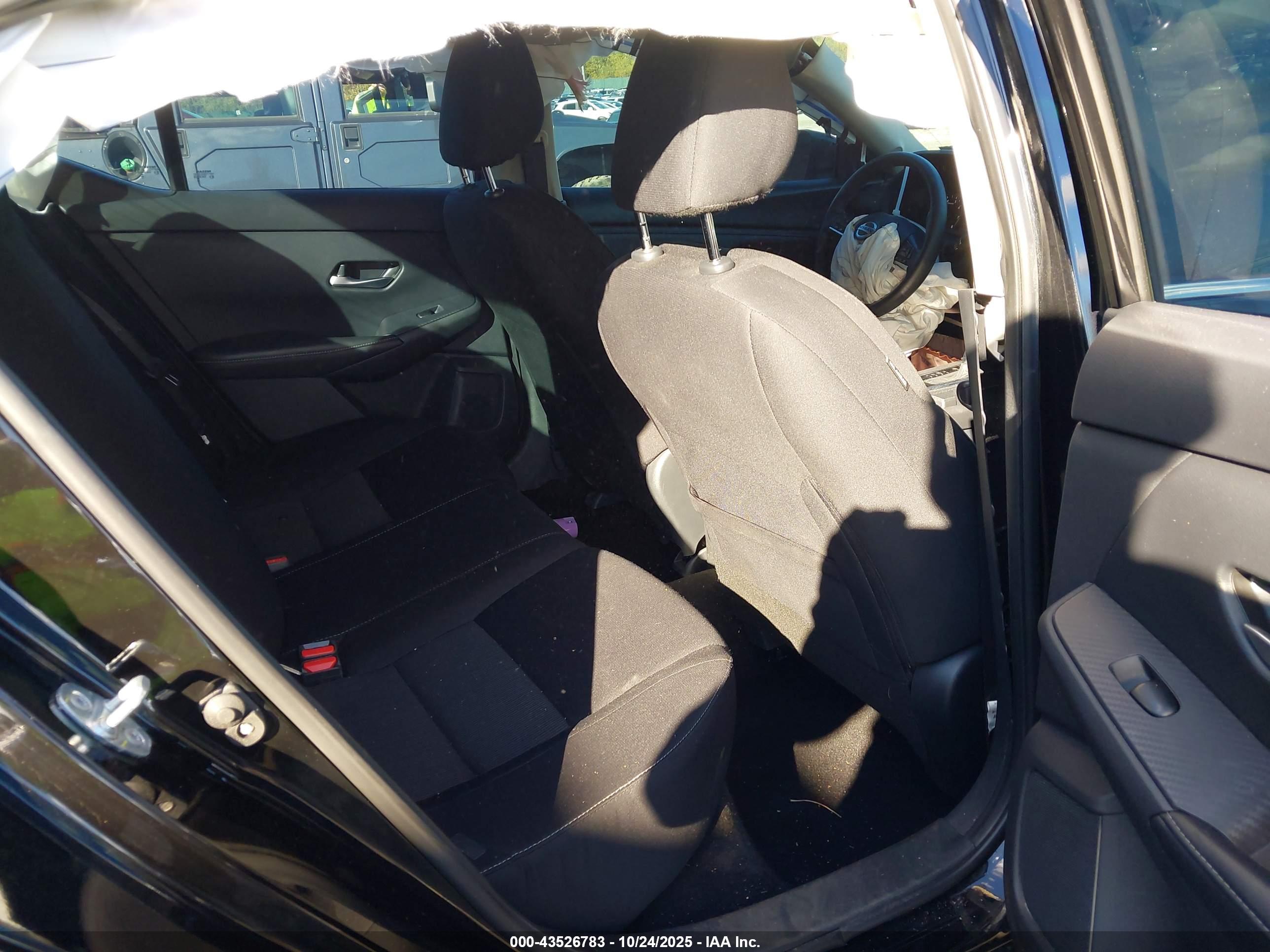 NISSAN SENTRA image 8