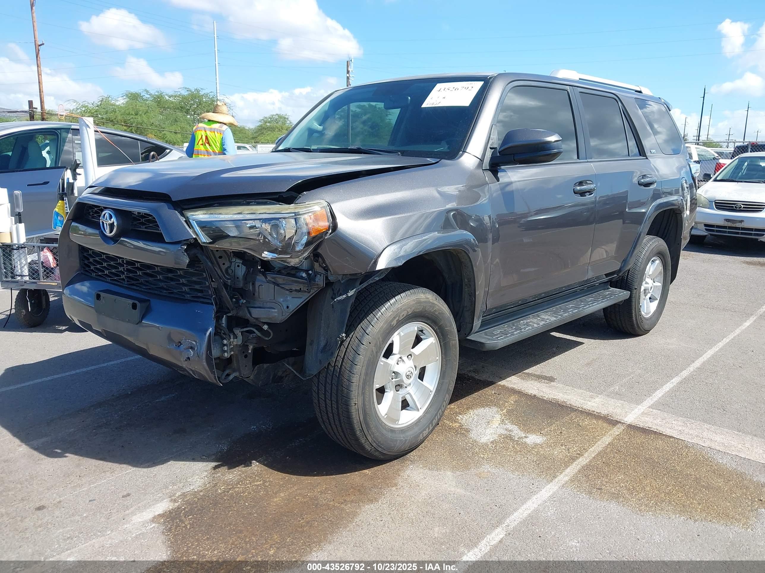 TOYOTA 4RUNNER image 2