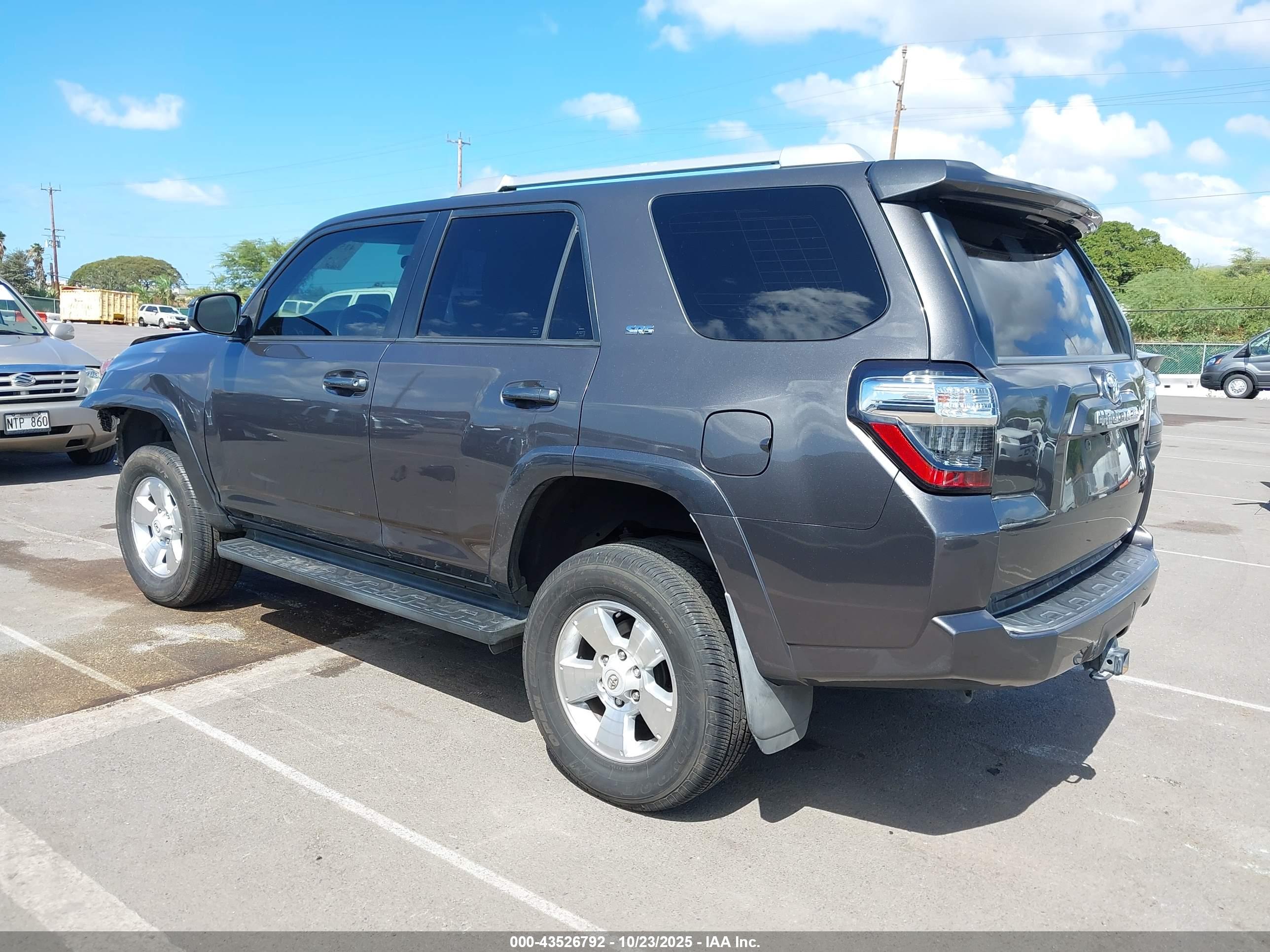 TOYOTA 4RUNNER image 3