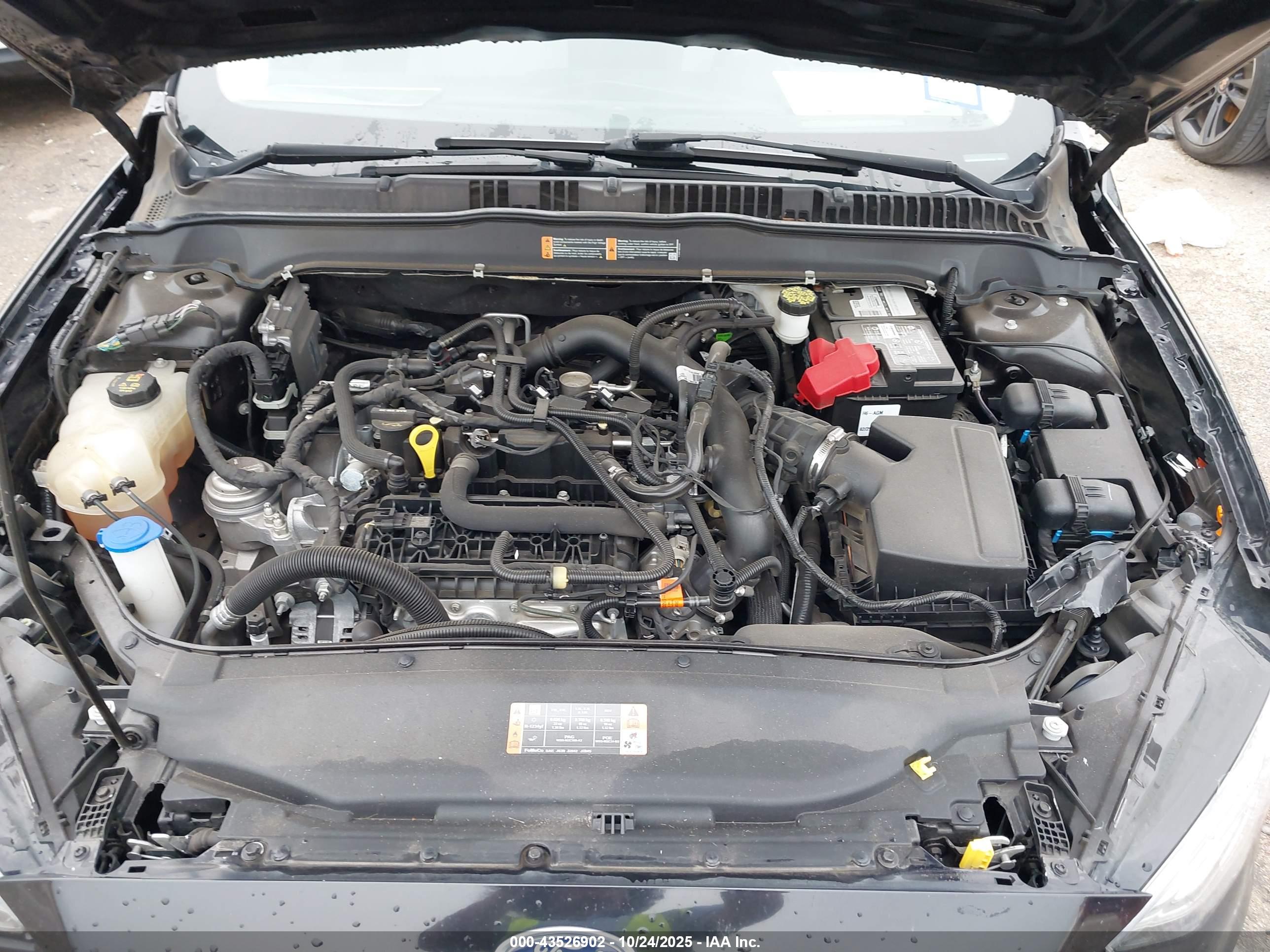 FORD FUSION image 10