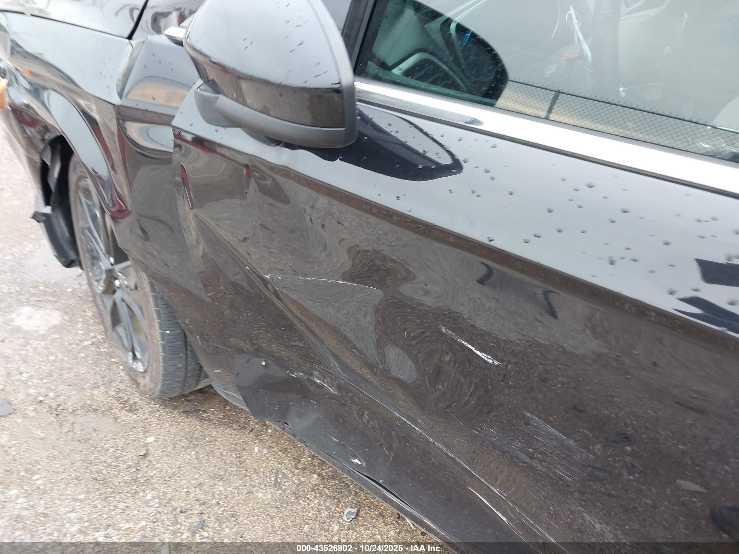 FORD FUSION image 6