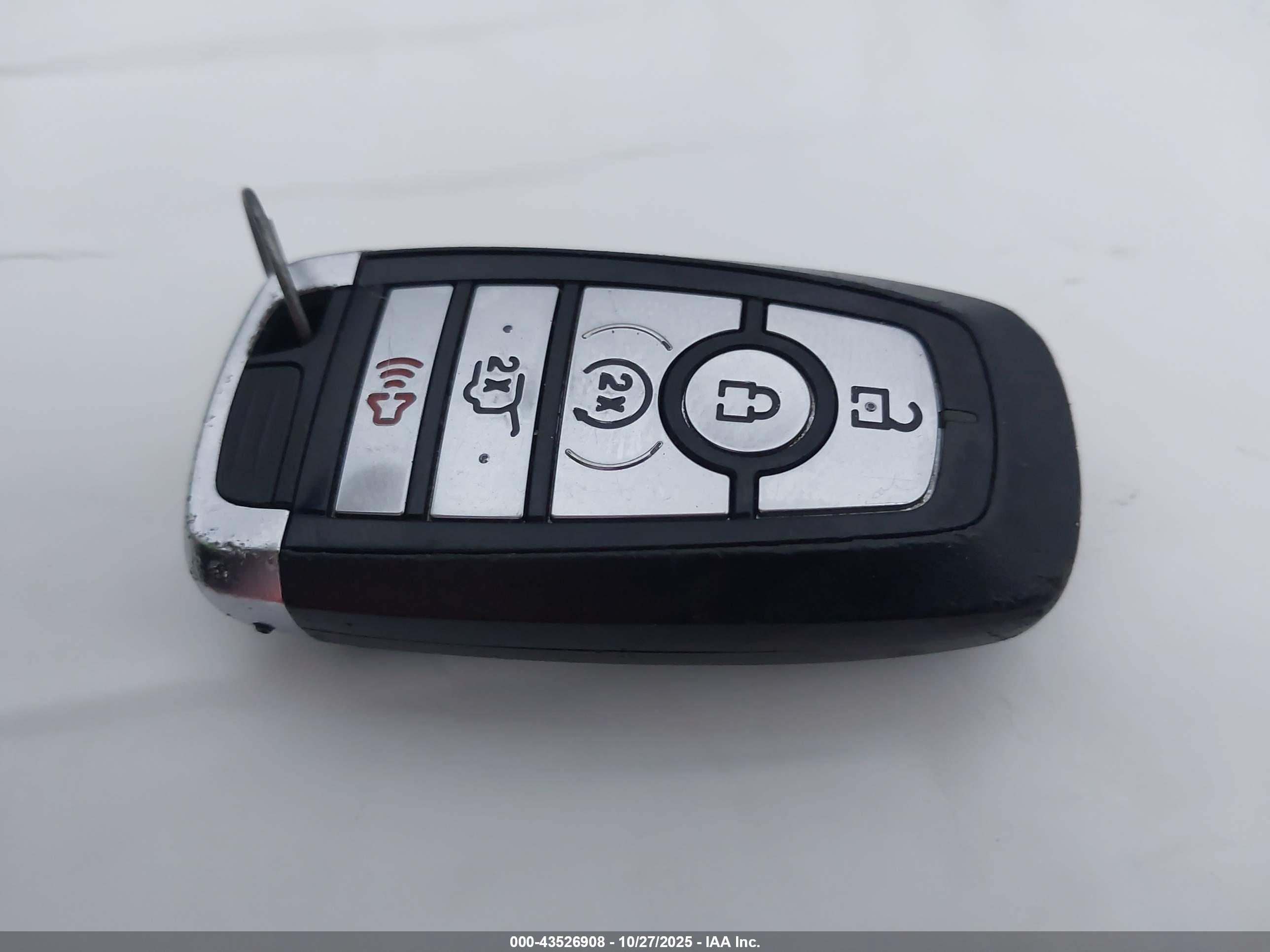 FORD ESCAPE image 11