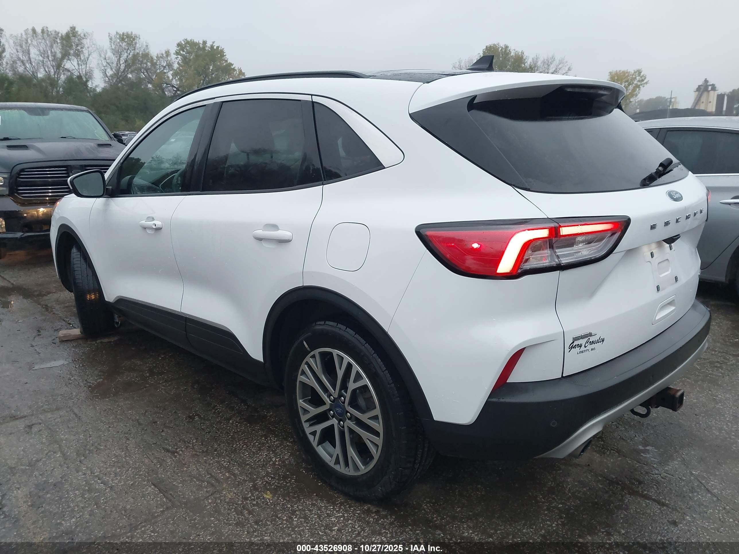 FORD ESCAPE image 3