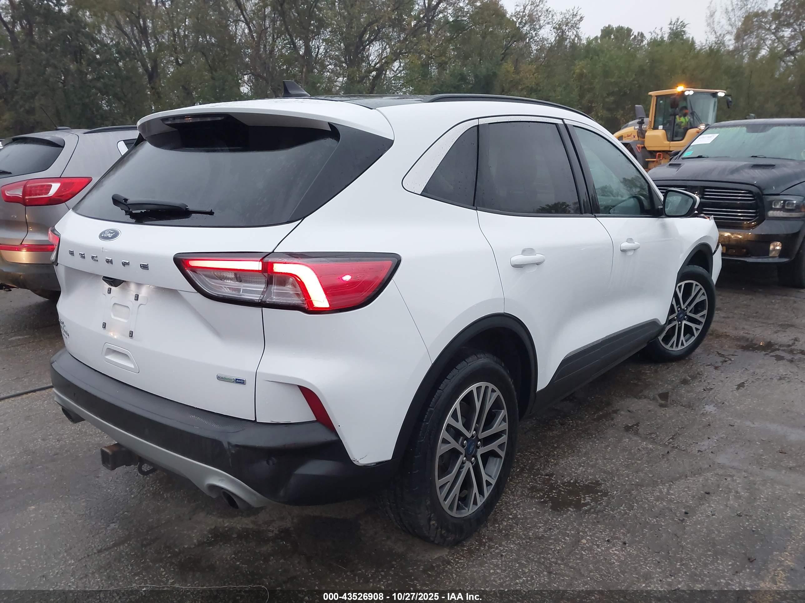 FORD ESCAPE image 4