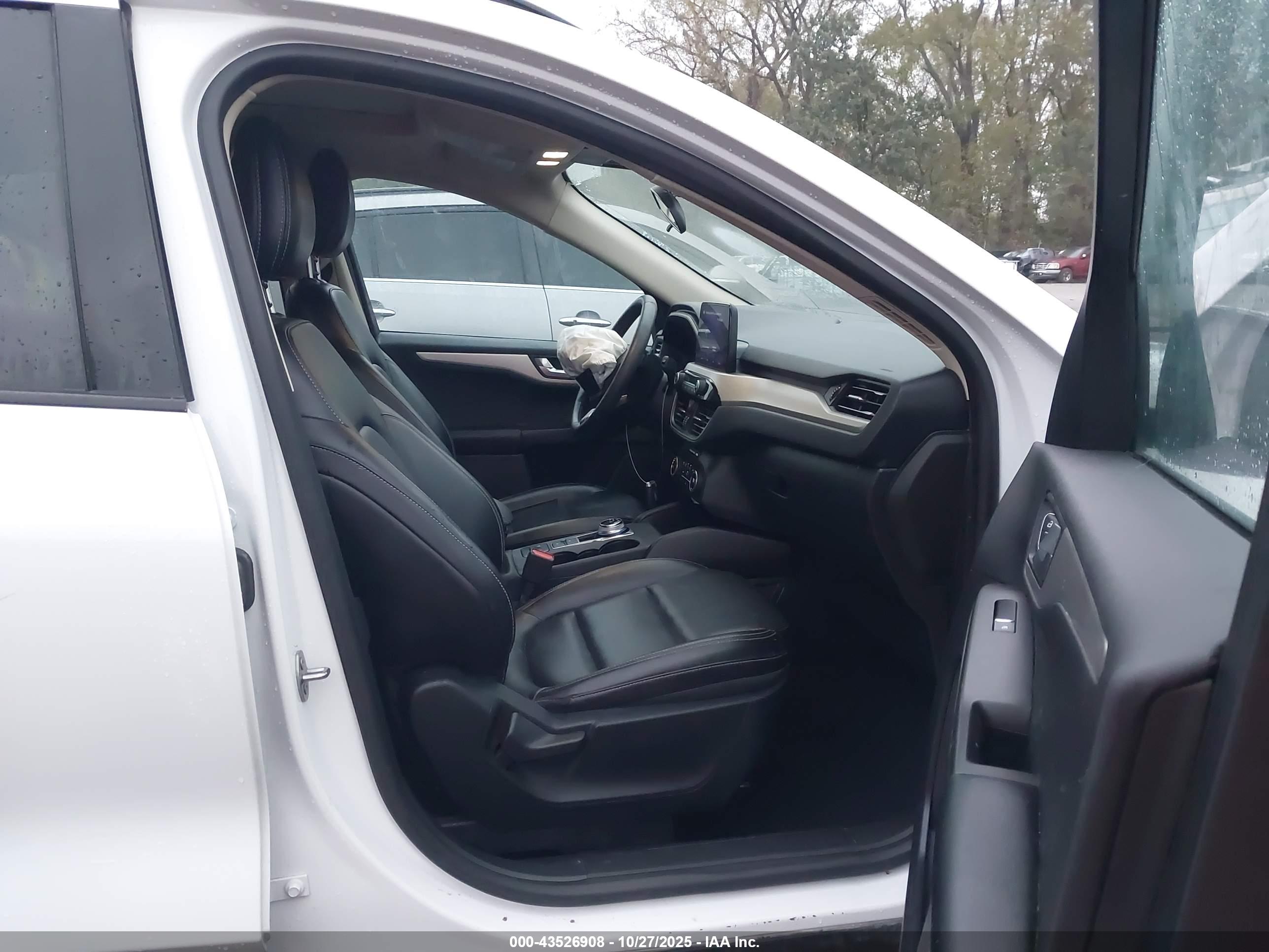 FORD ESCAPE image 5