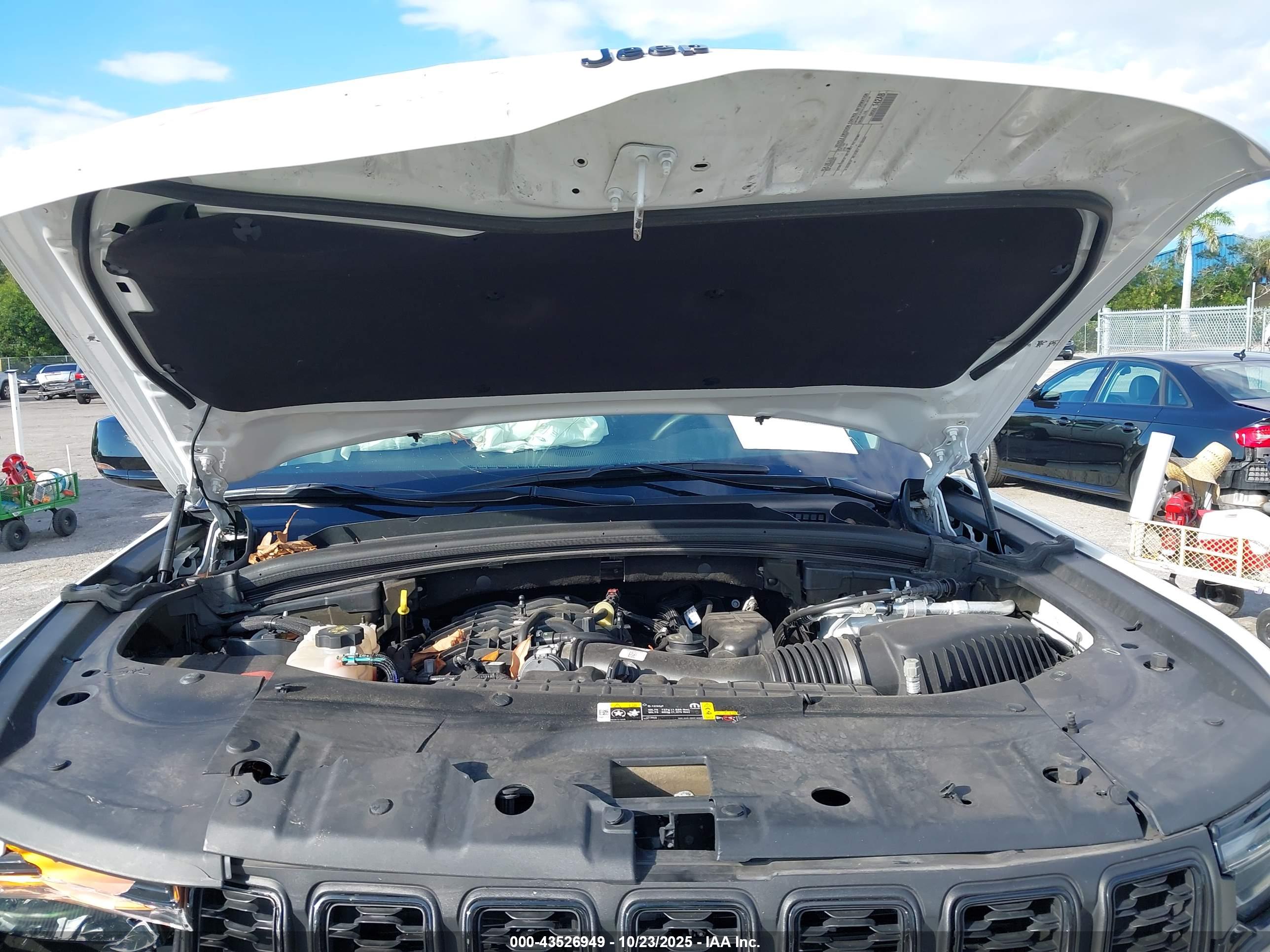 JEEP GRAND image 10
