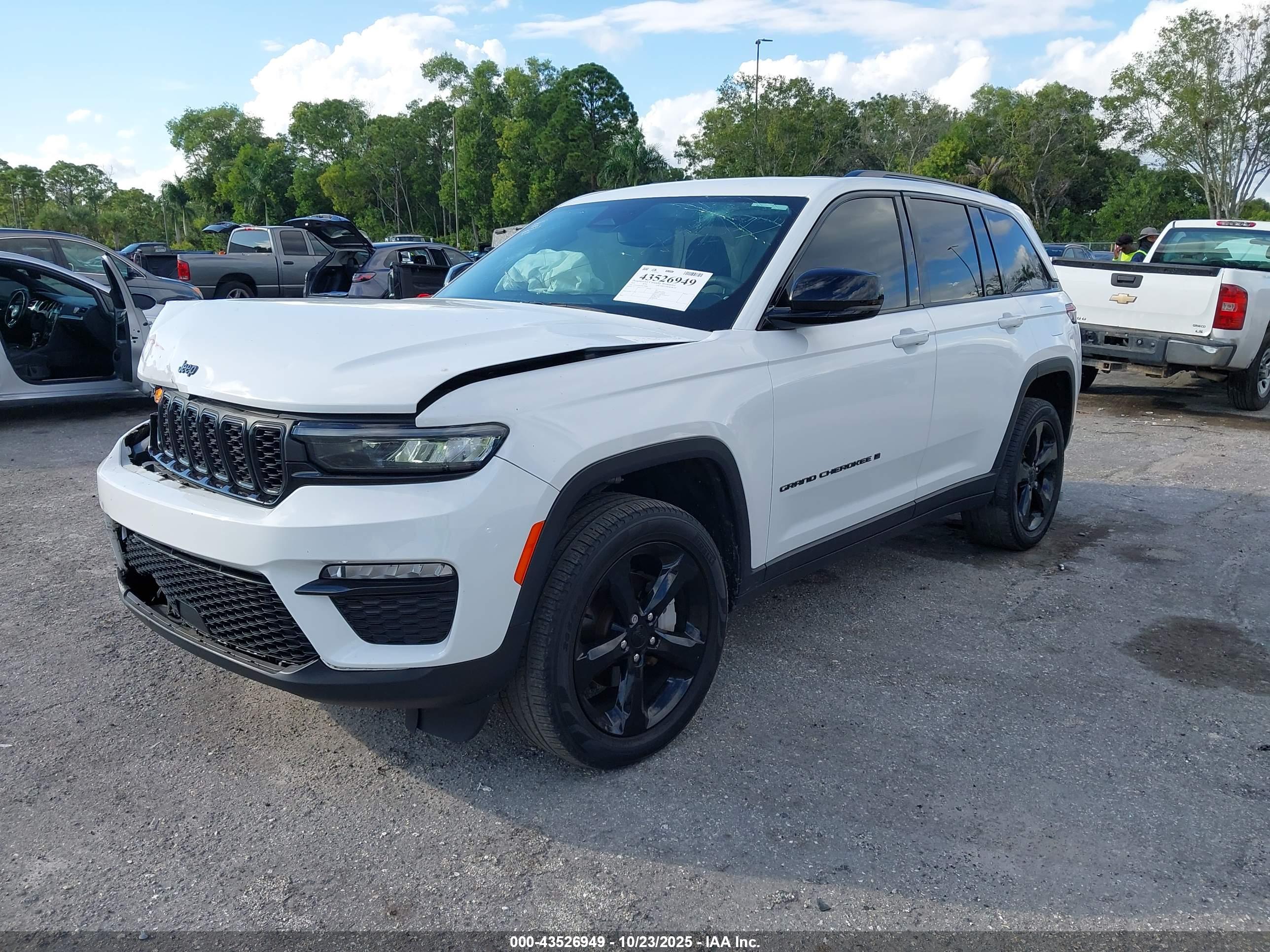JEEP GRAND image 2