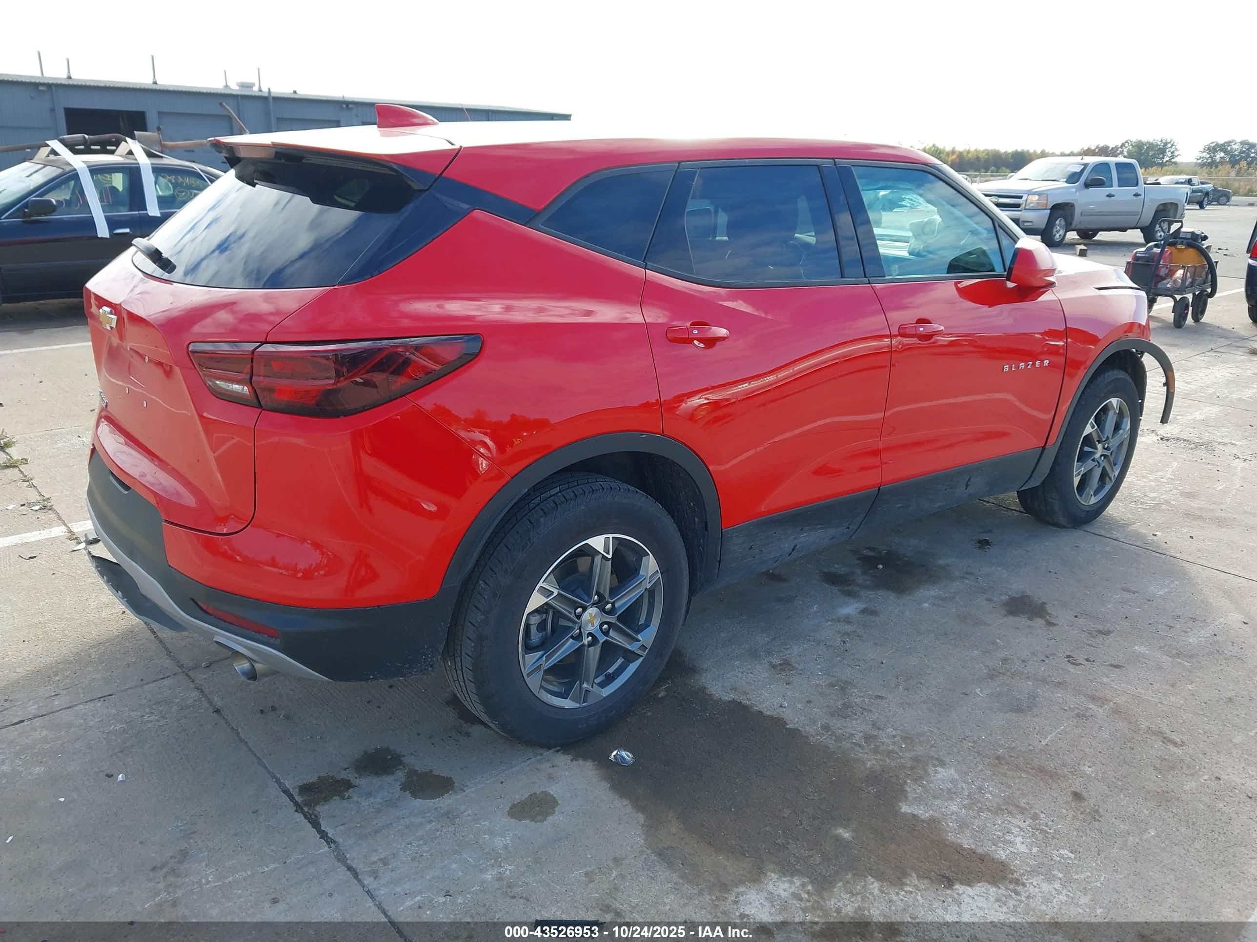 CHEVROLET BLAZER image 4