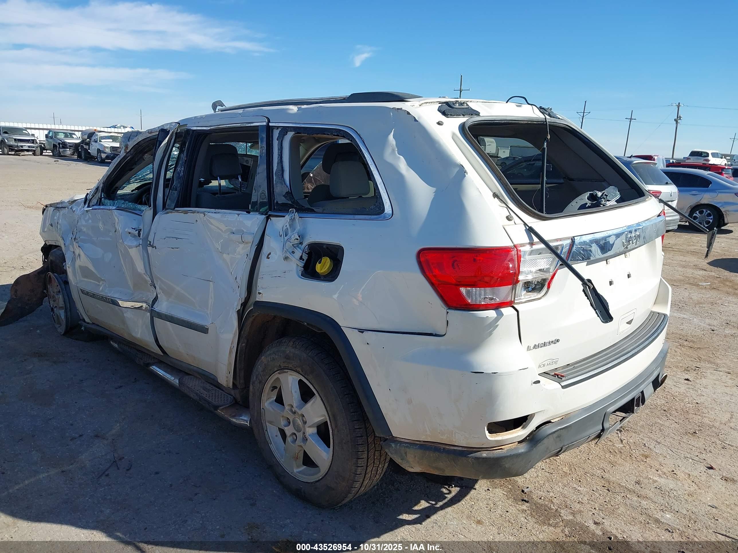 JEEP GRAND image 3