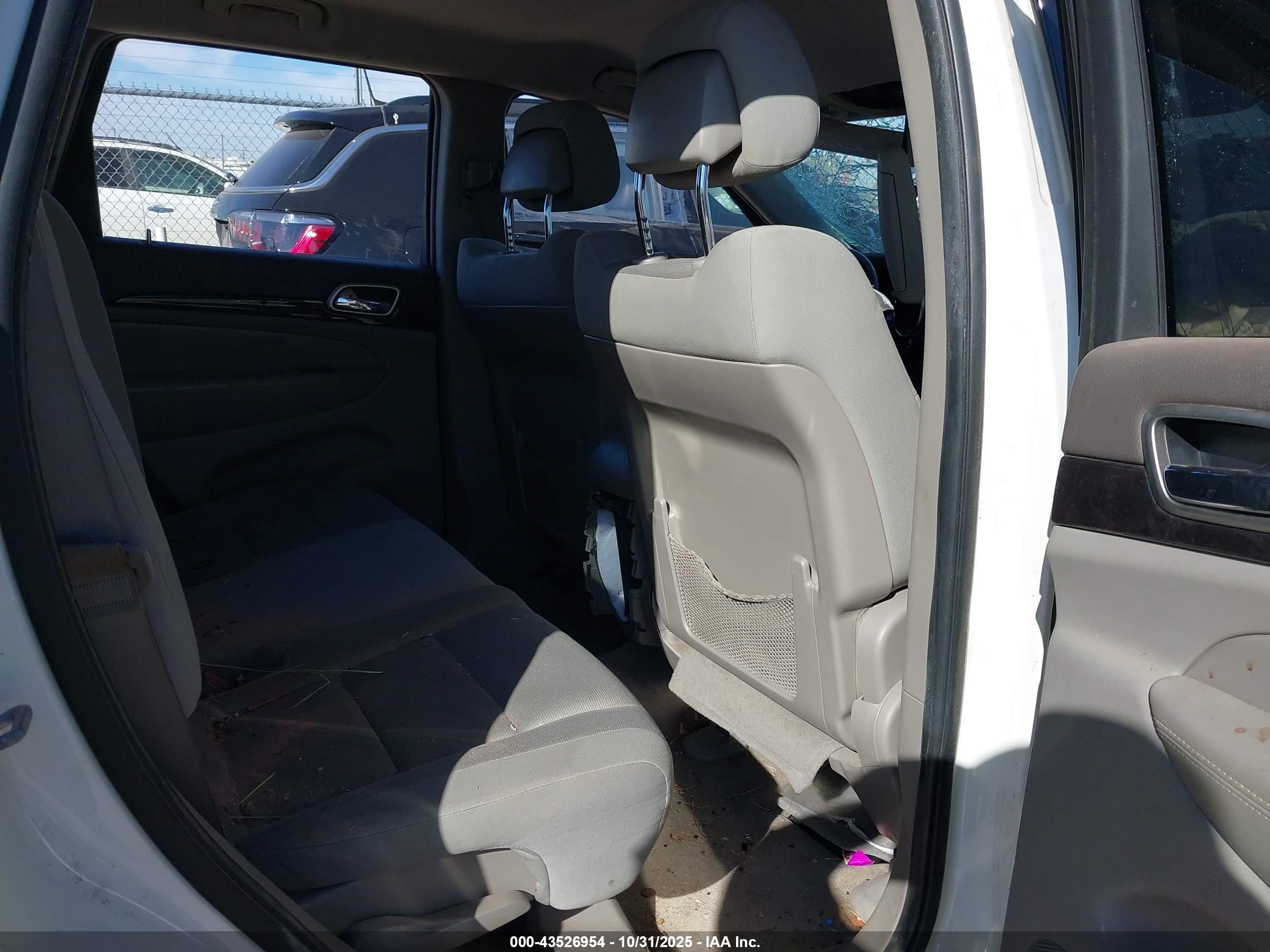 JEEP GRAND image 8