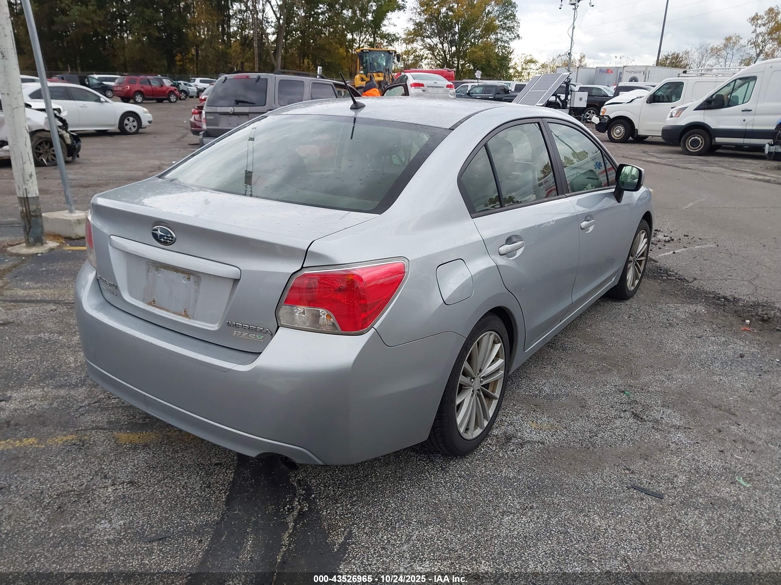 SUBARU IMPREZA image 4