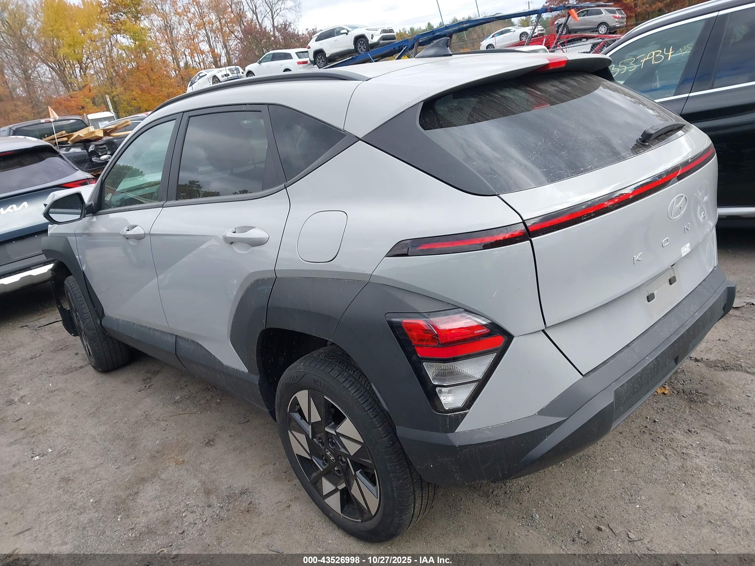 HYUNDAI KONA image 3