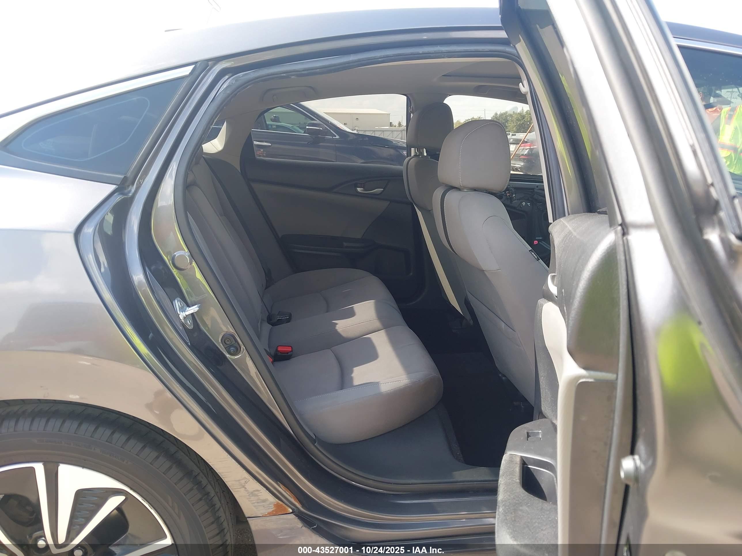 HONDA CIVIC image 8