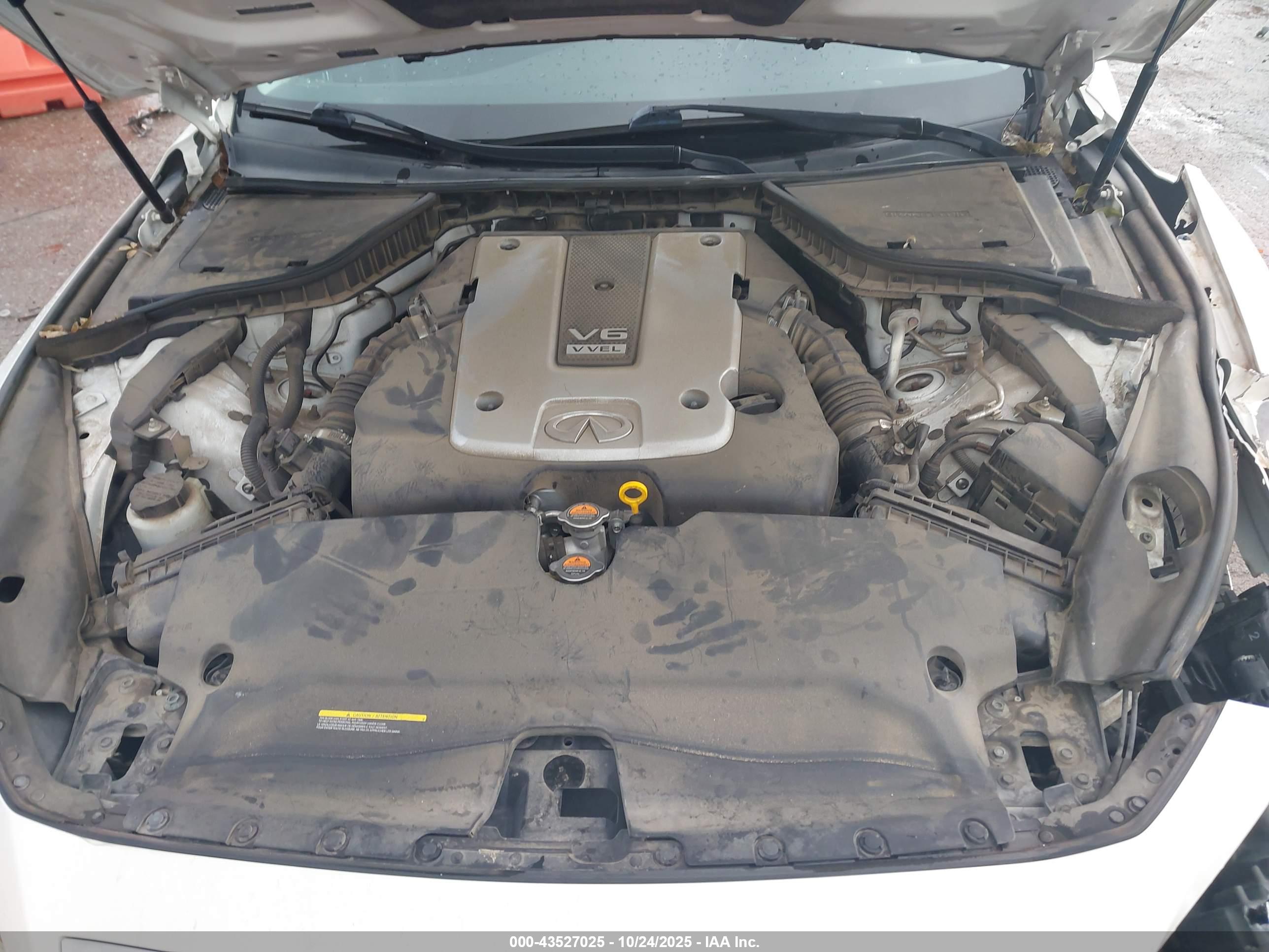 INFINITI Q50 image 10