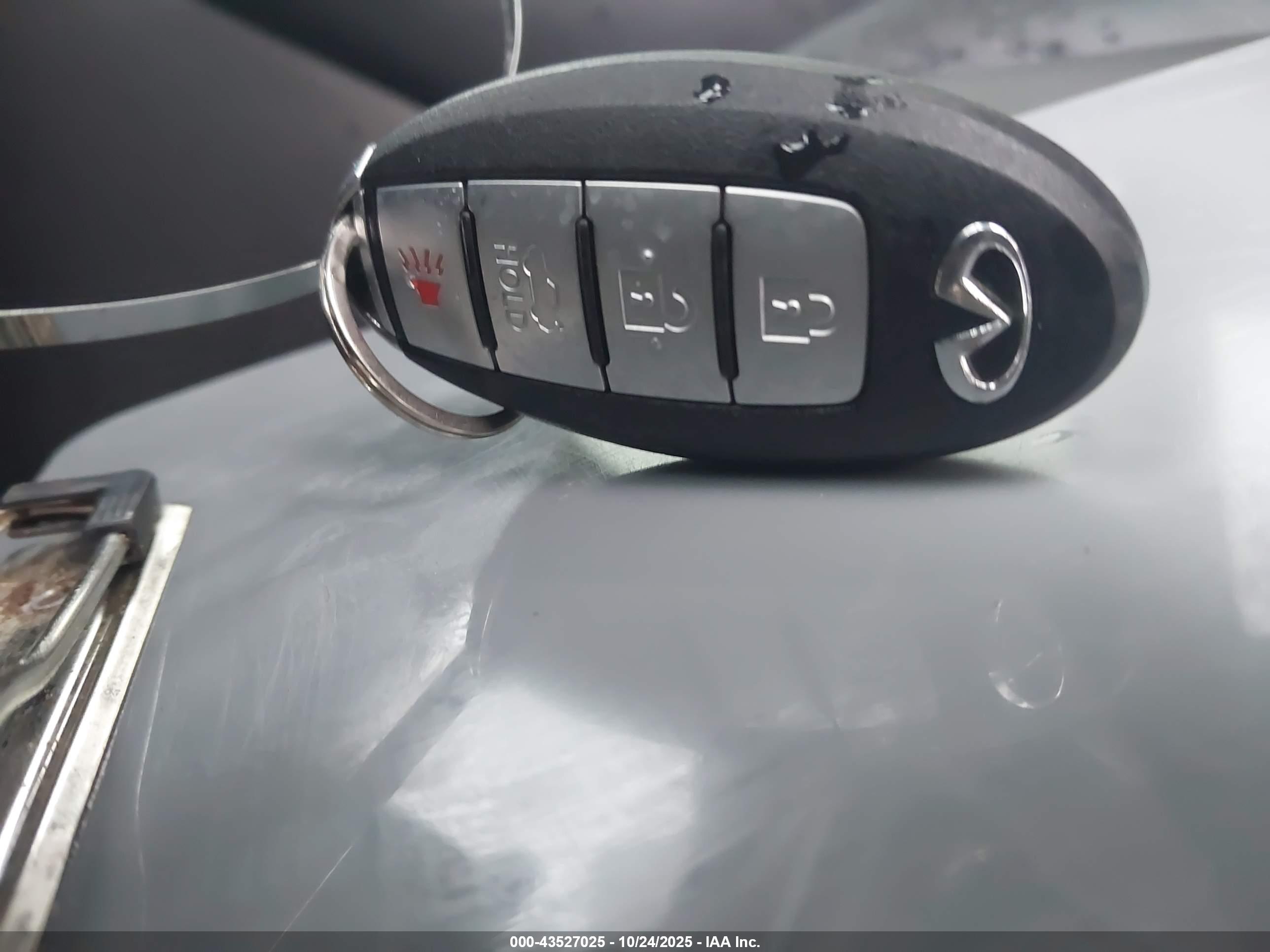 INFINITI Q50 image 11