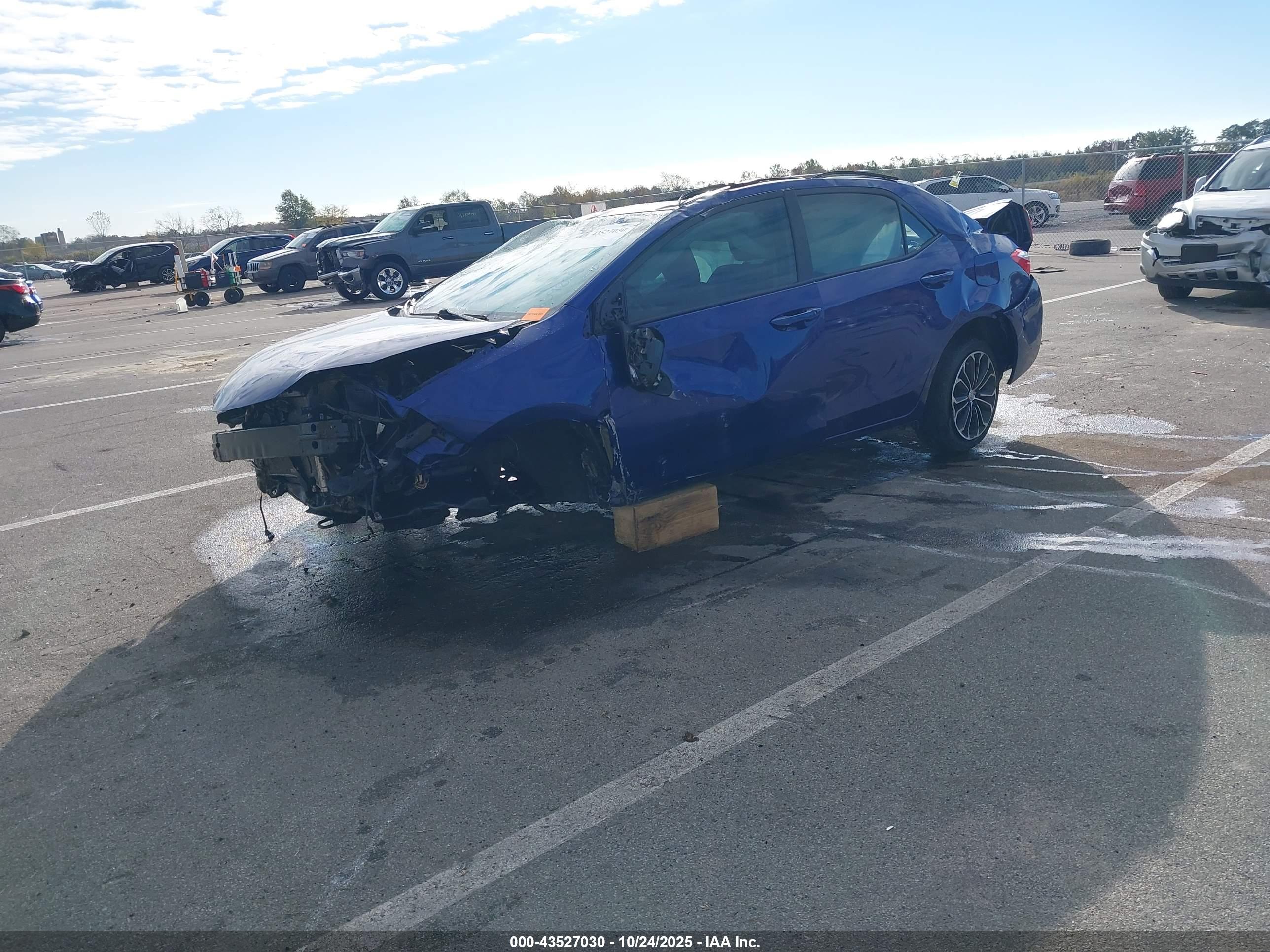 TOYOTA COROLLA image 2