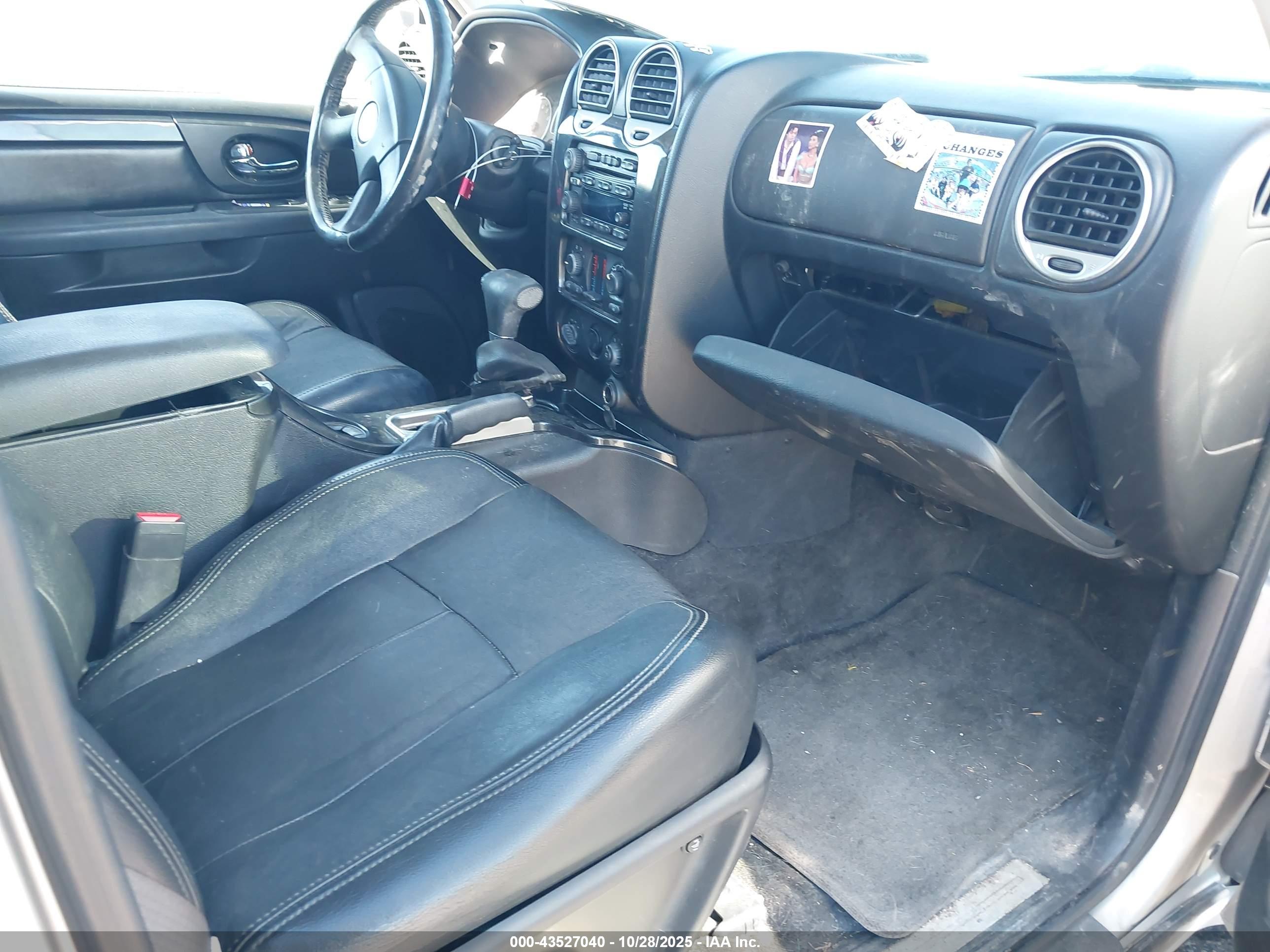 GMC ENVOY image 5