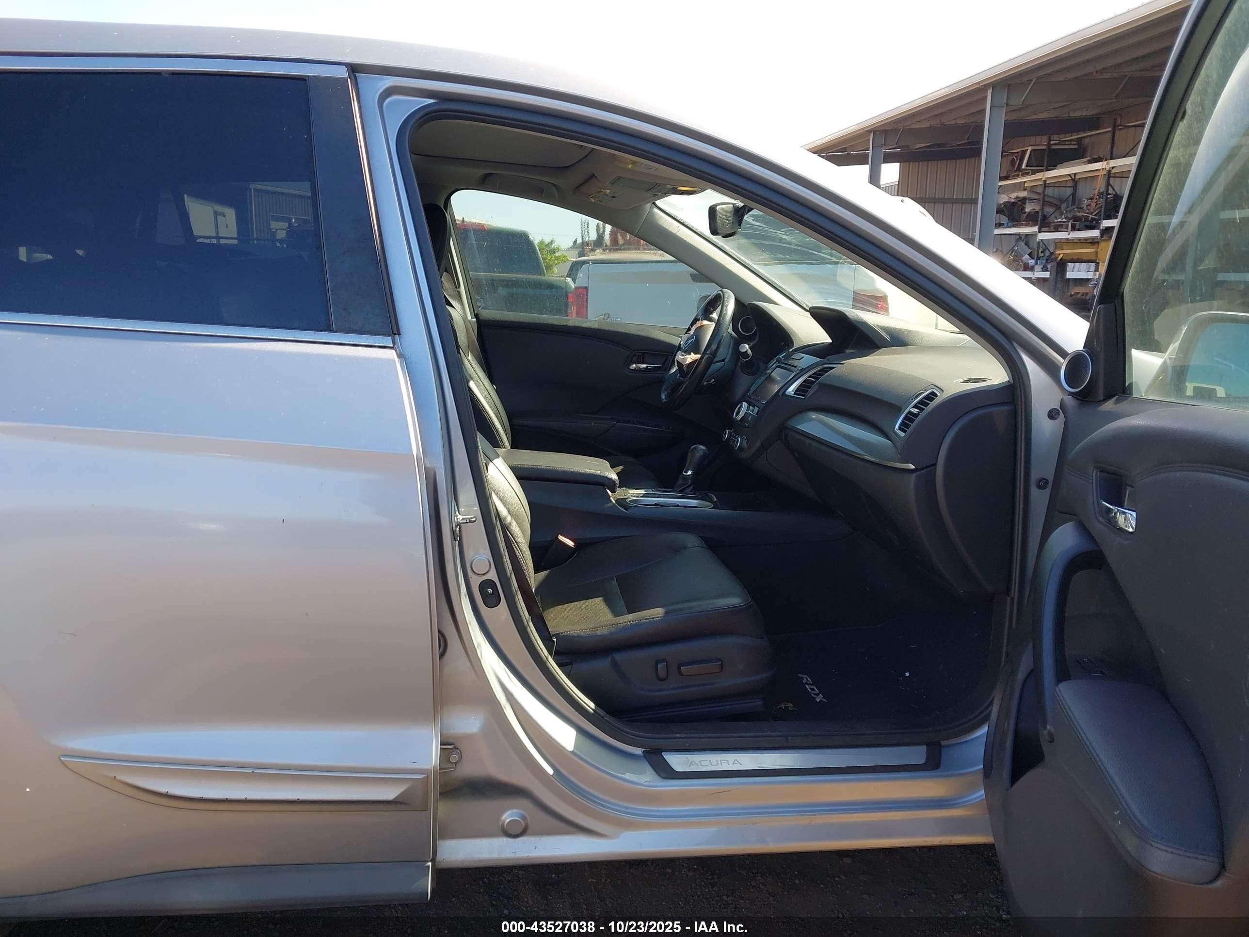 ACURA RDX image 5