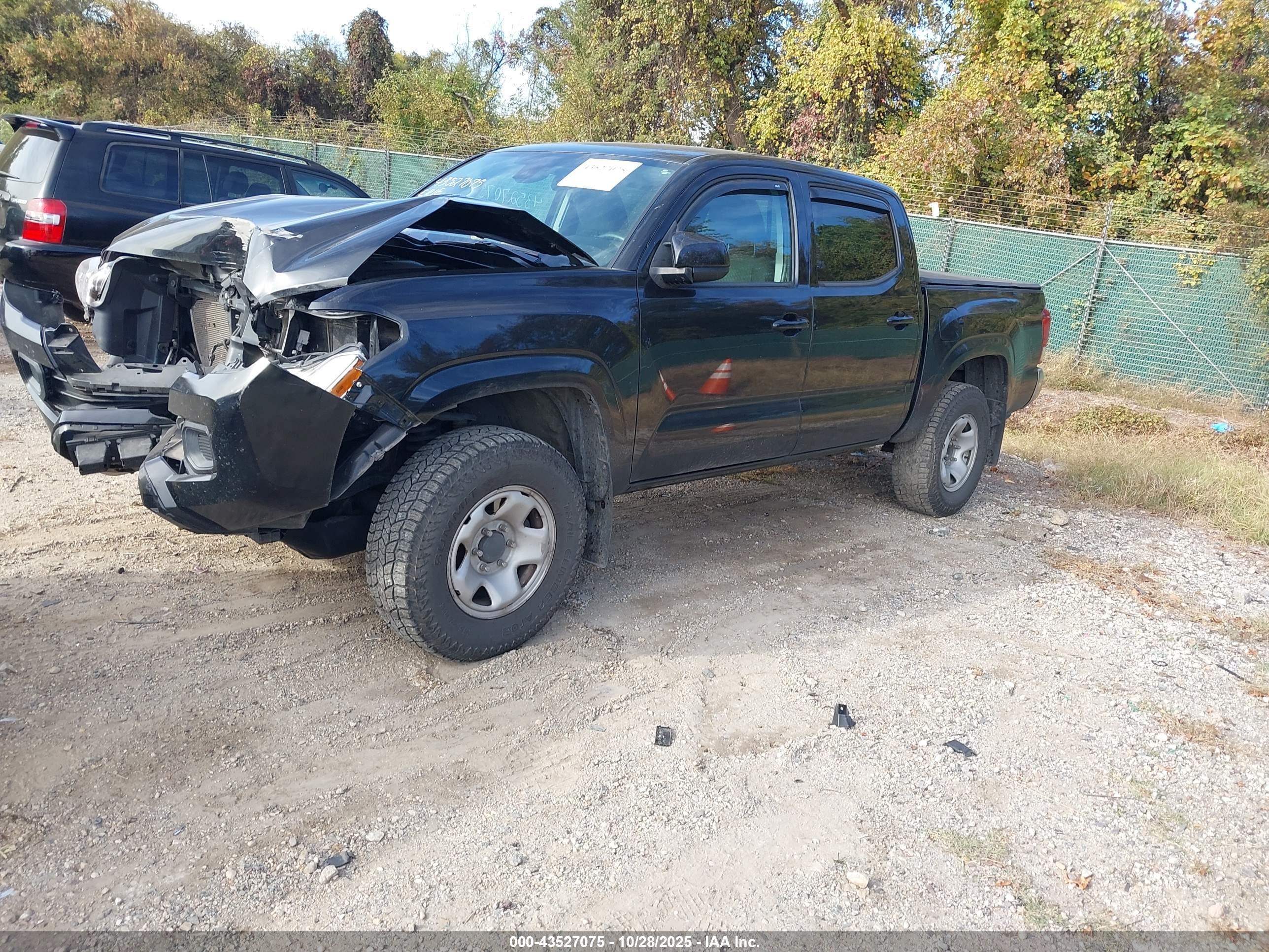 TOYOTA TACOMA image 2