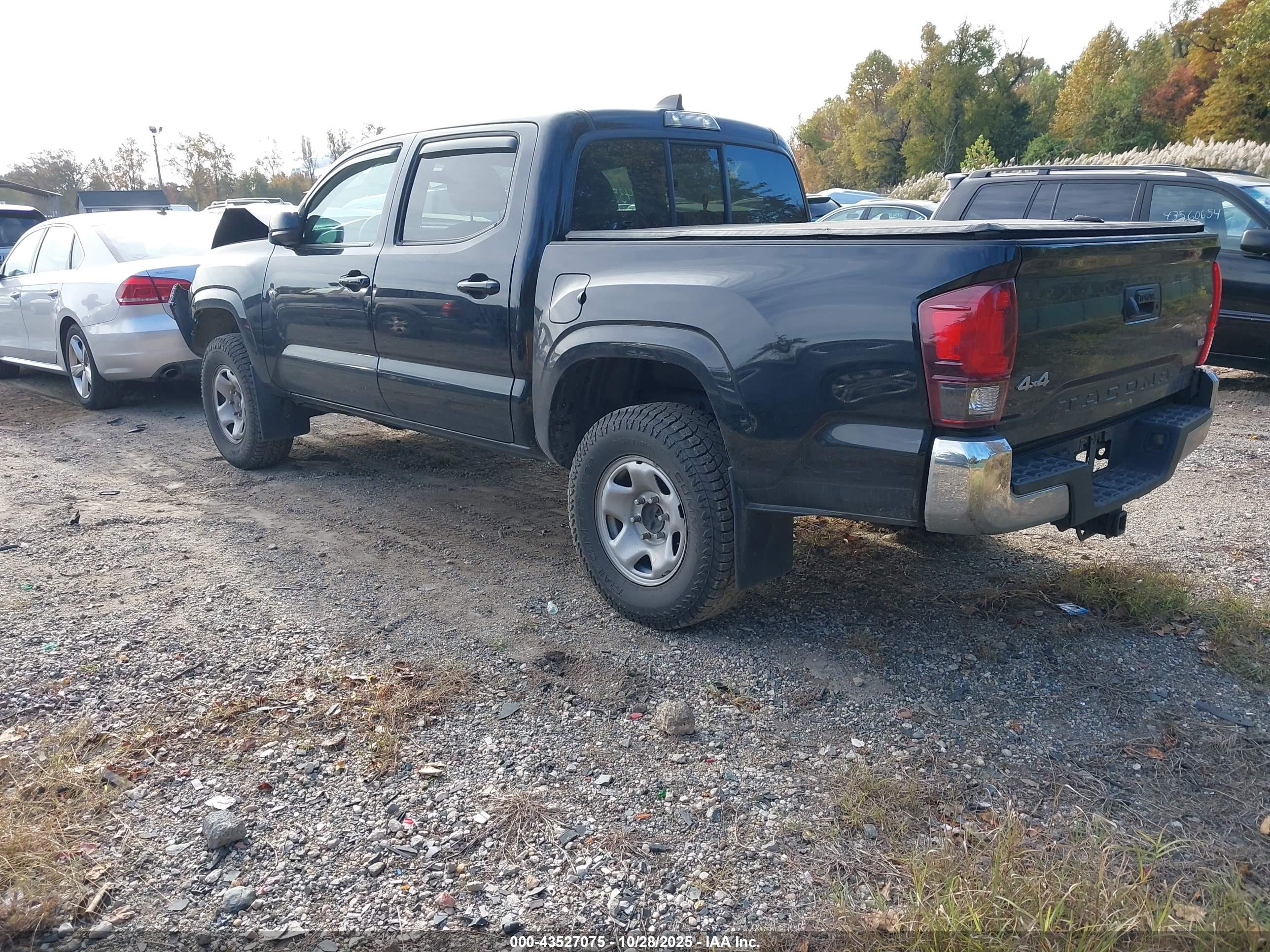 TOYOTA TACOMA image 3