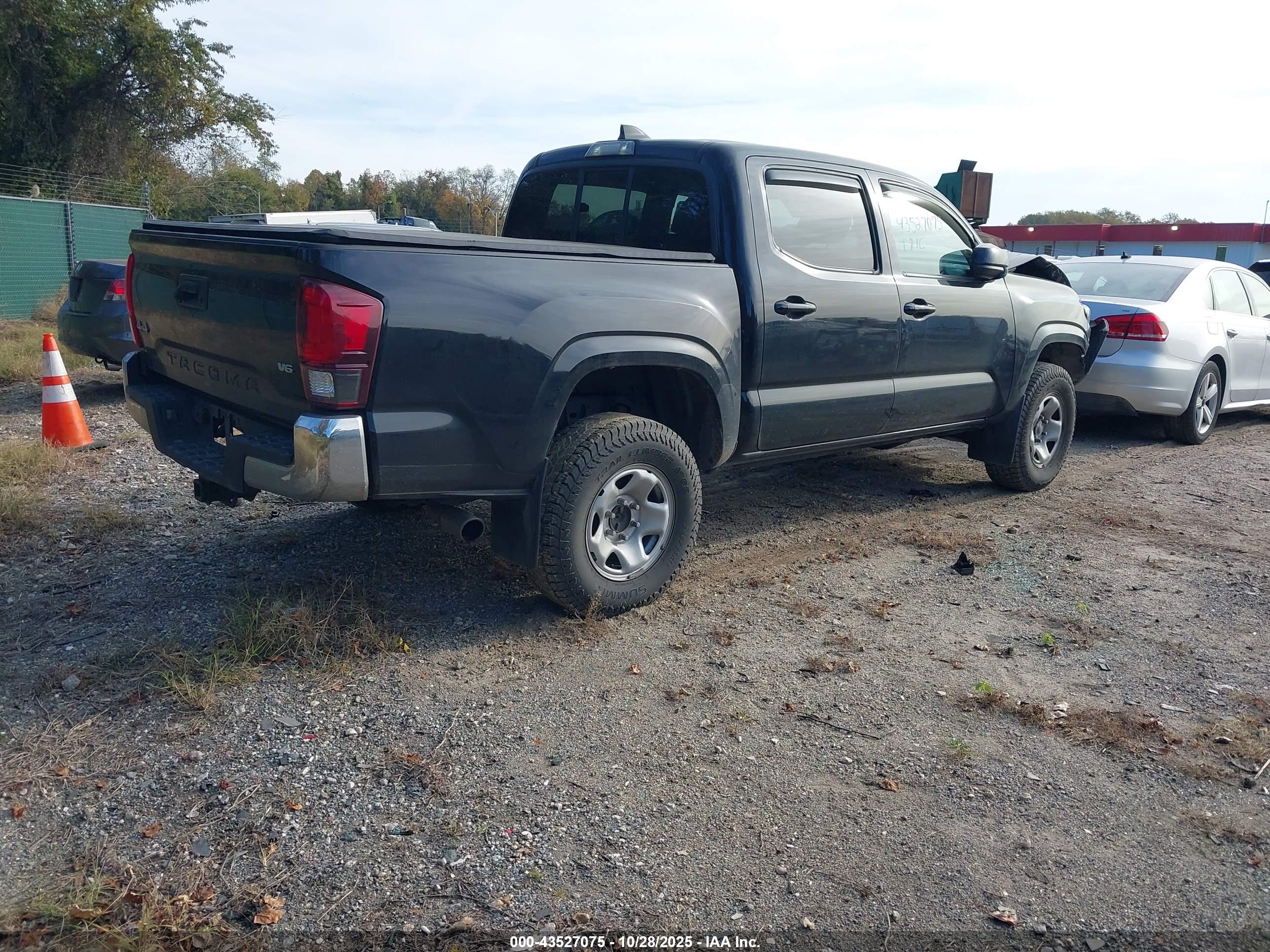 TOYOTA TACOMA image 4