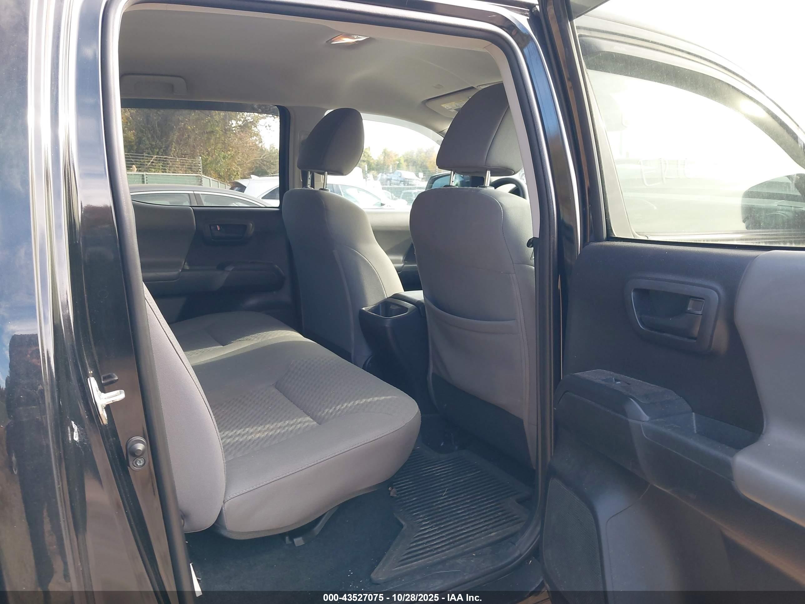 TOYOTA TACOMA image 8