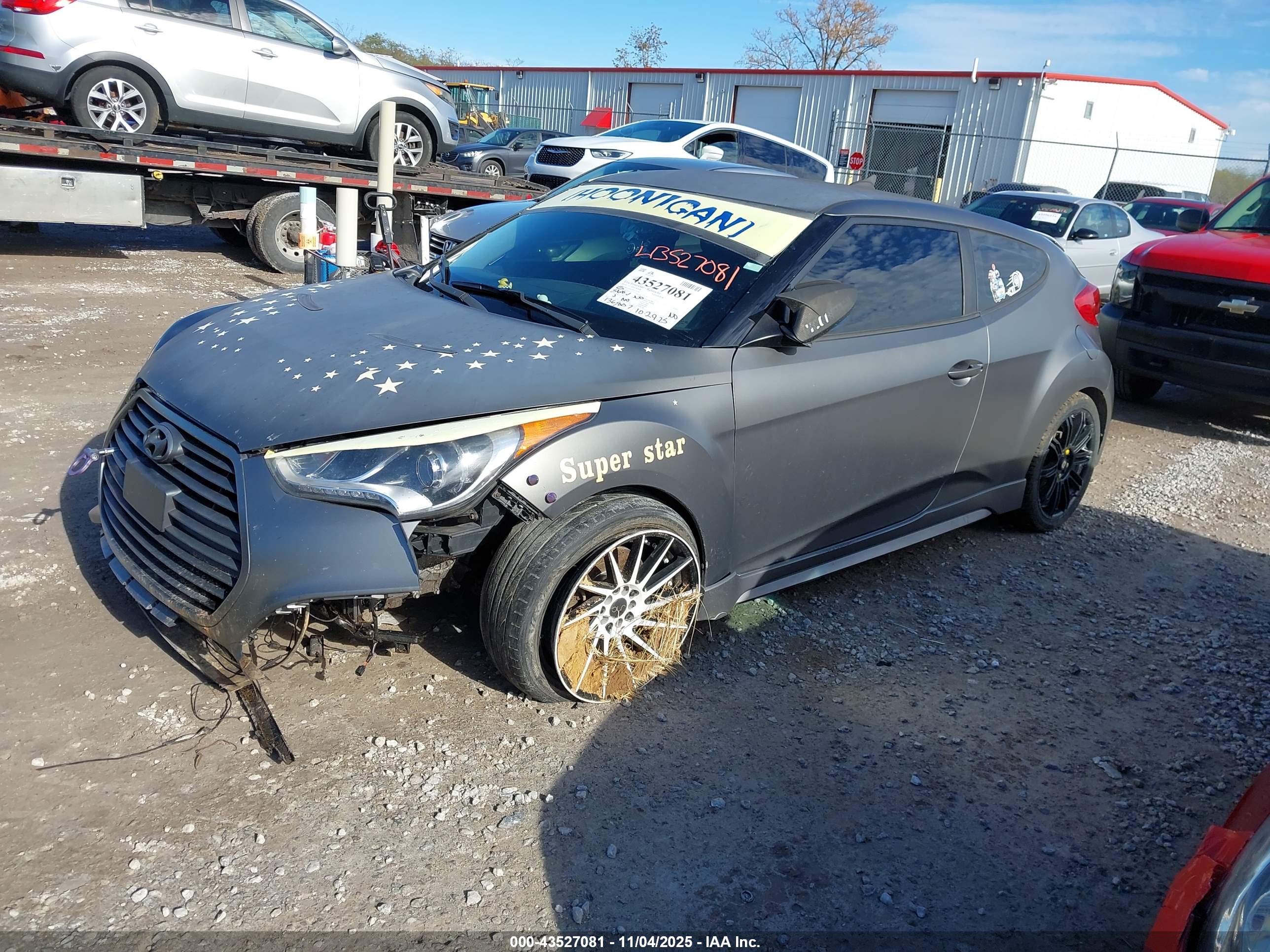 HYUNDAI VELOSTER image 2