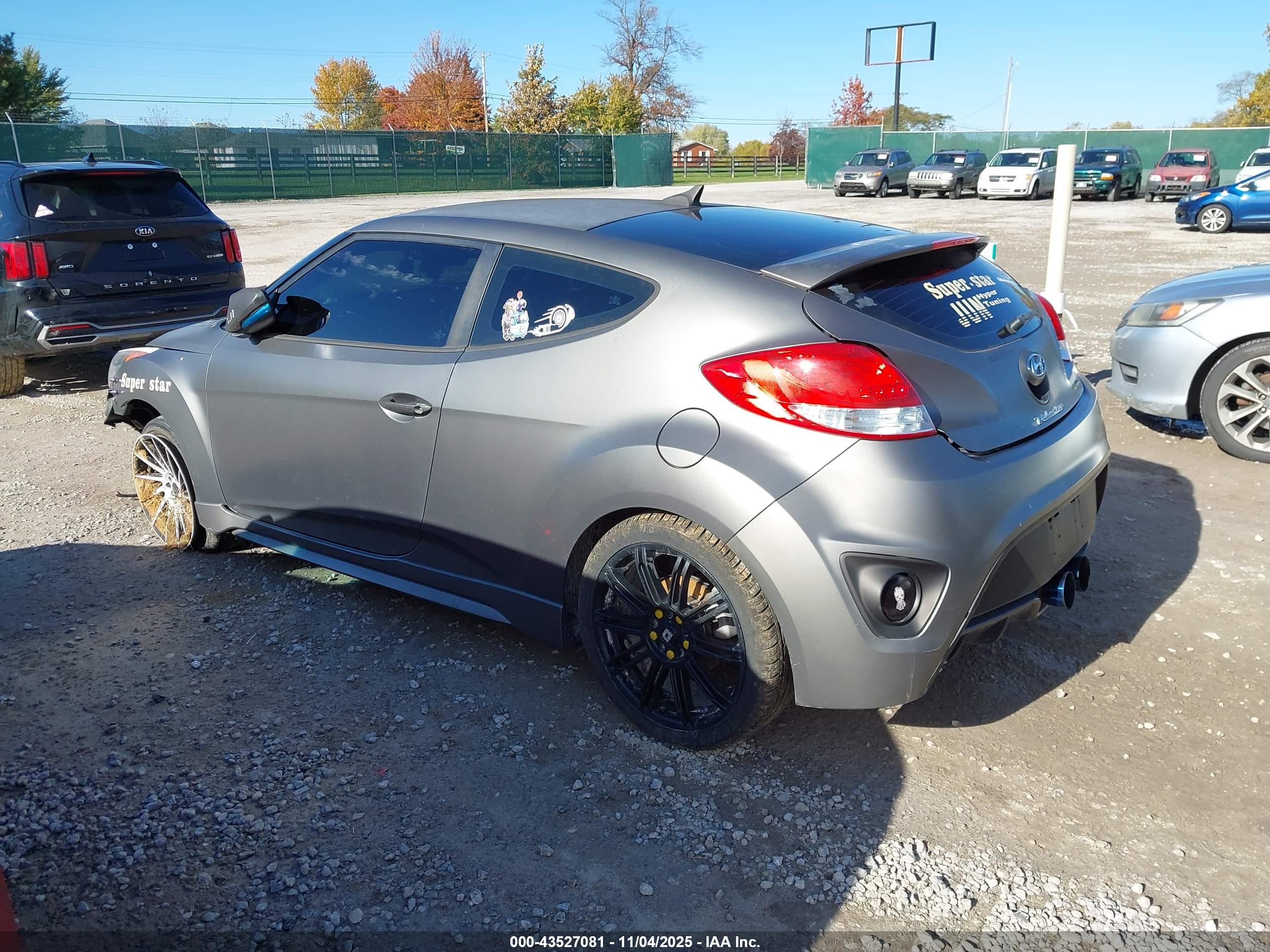 HYUNDAI VELOSTER image 3