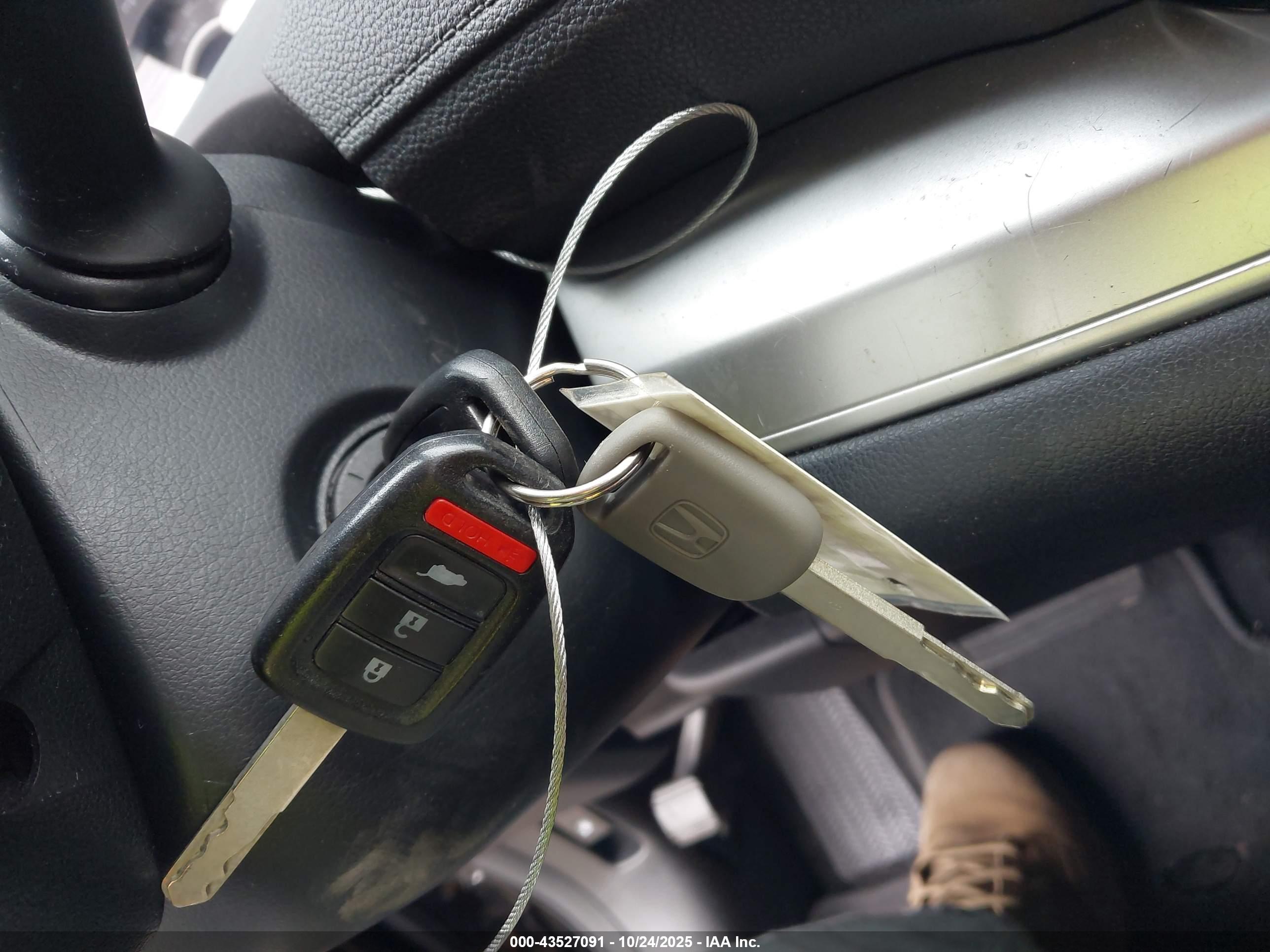 HONDA CR-V image 11