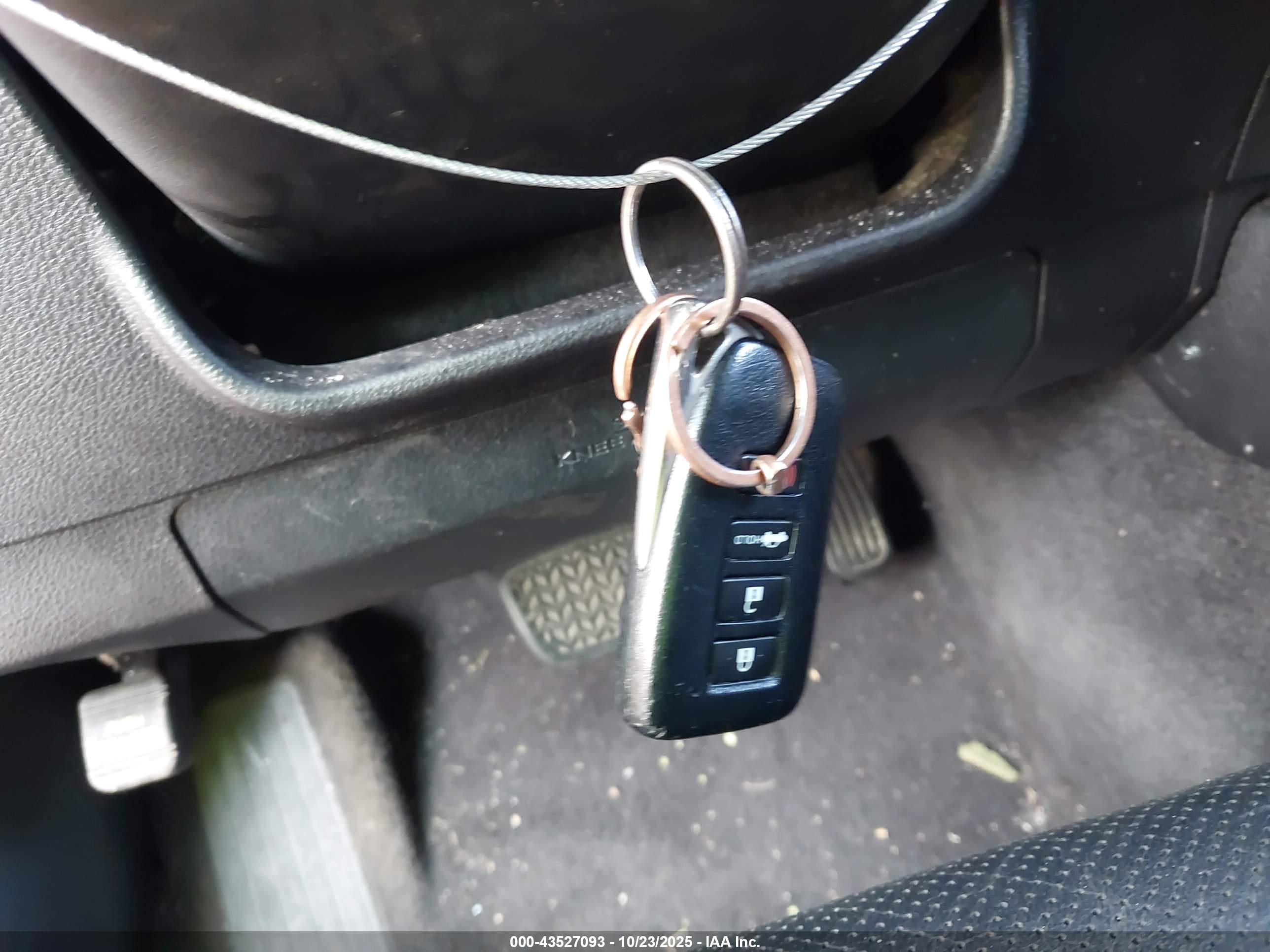 LEXUS ES image 11