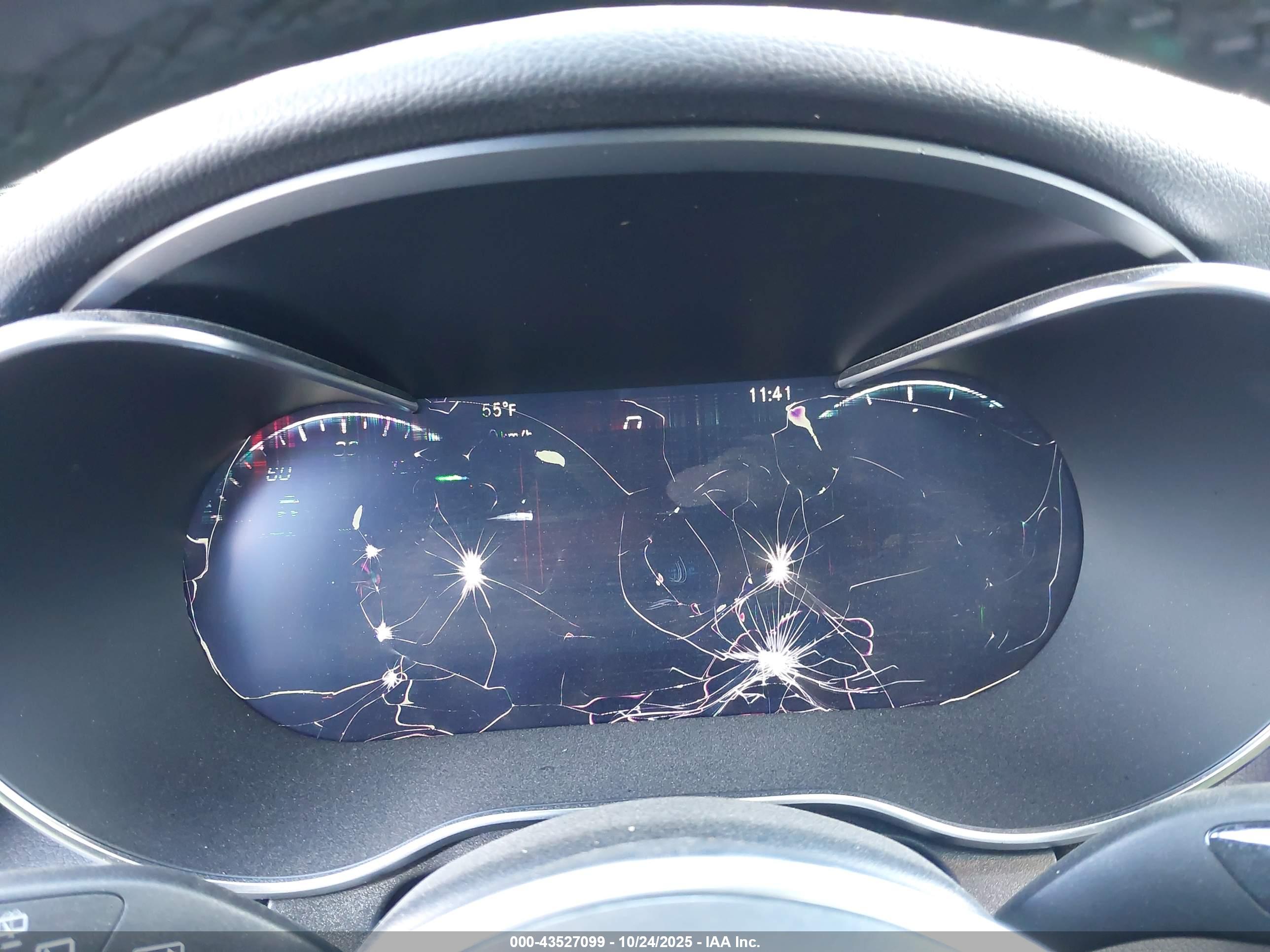 MERCEDES-BENZ GLC image 7