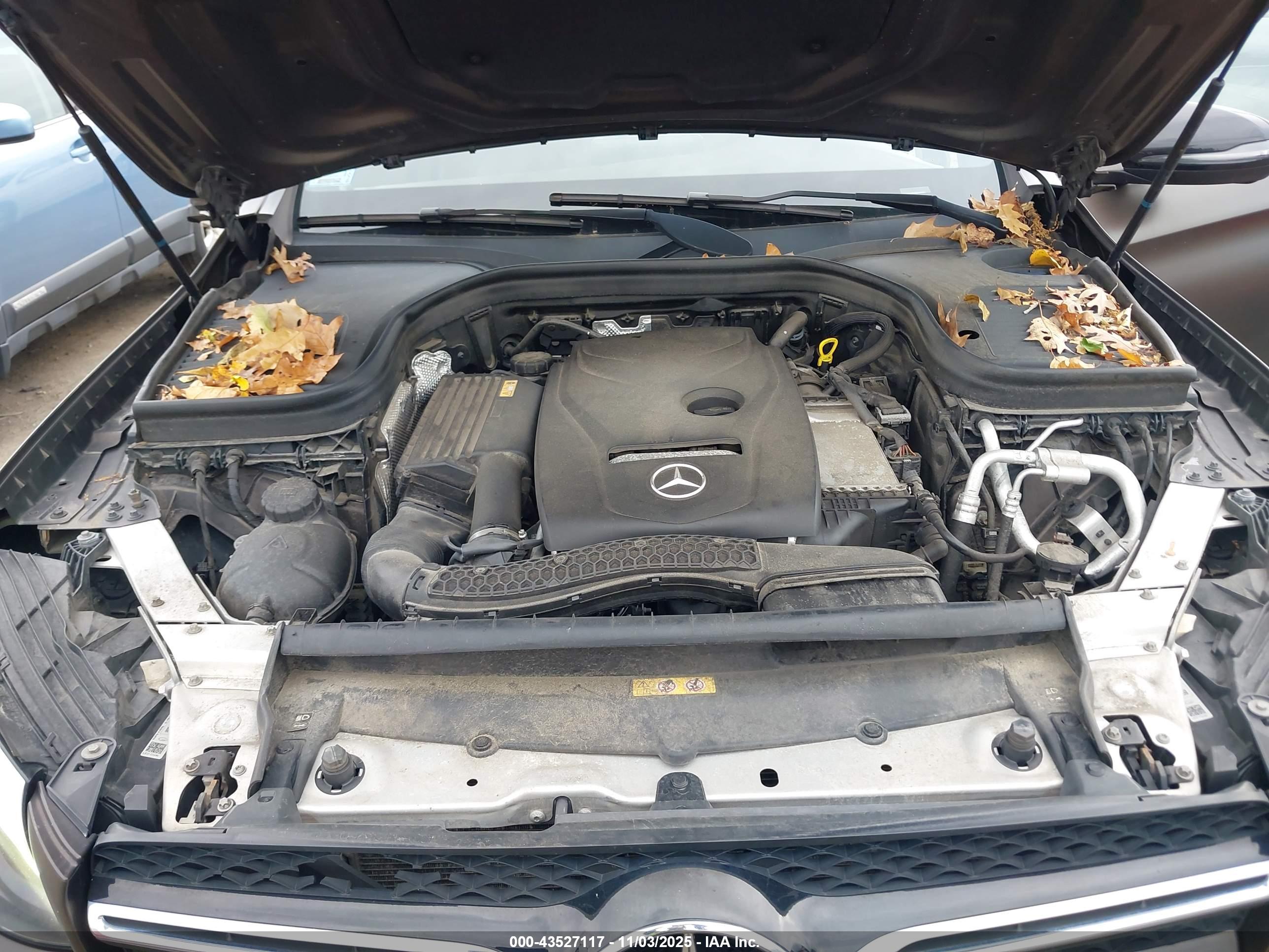 MERCEDES-BENZ GLC image 10