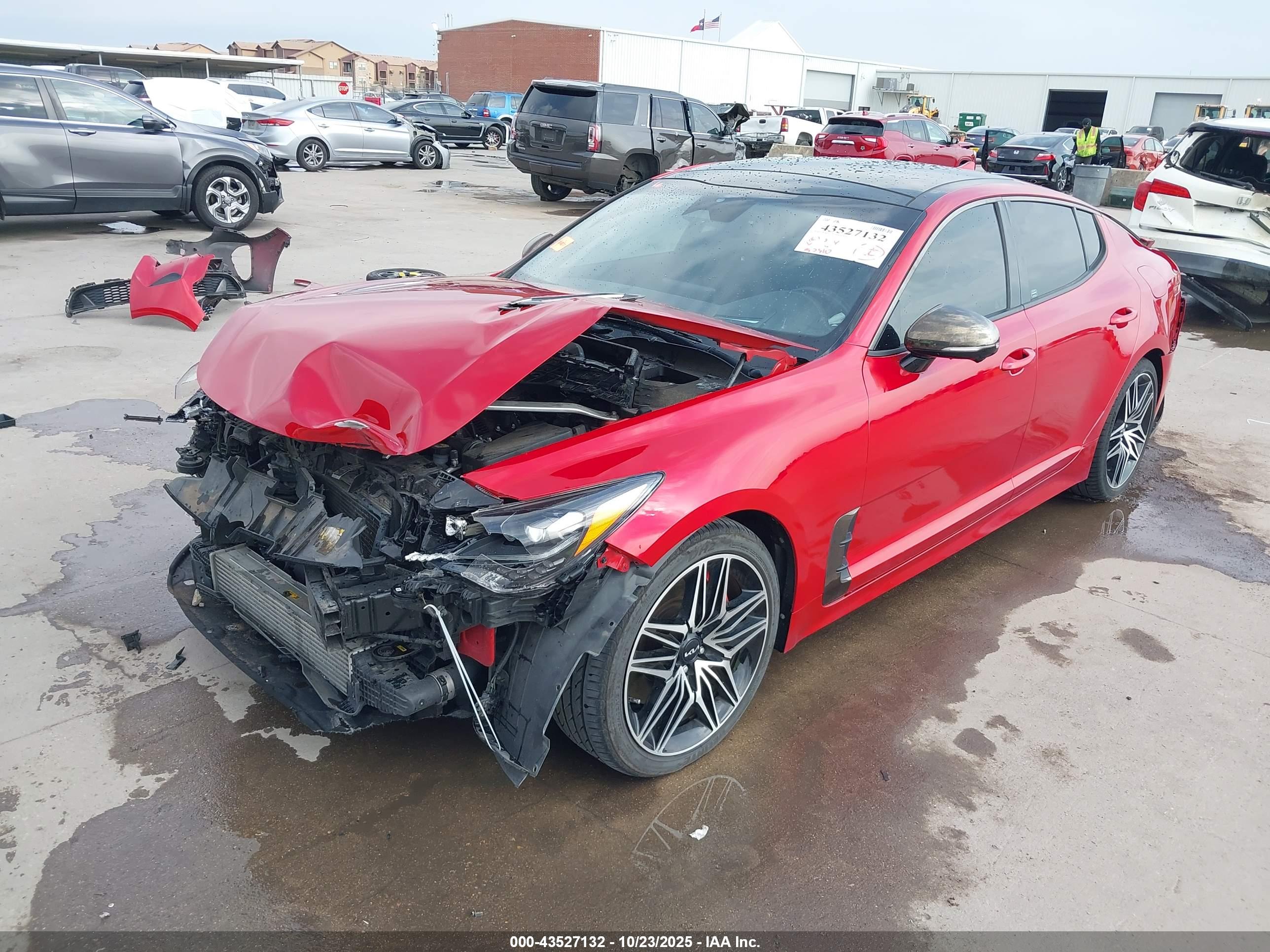 KIA STINGER image 2