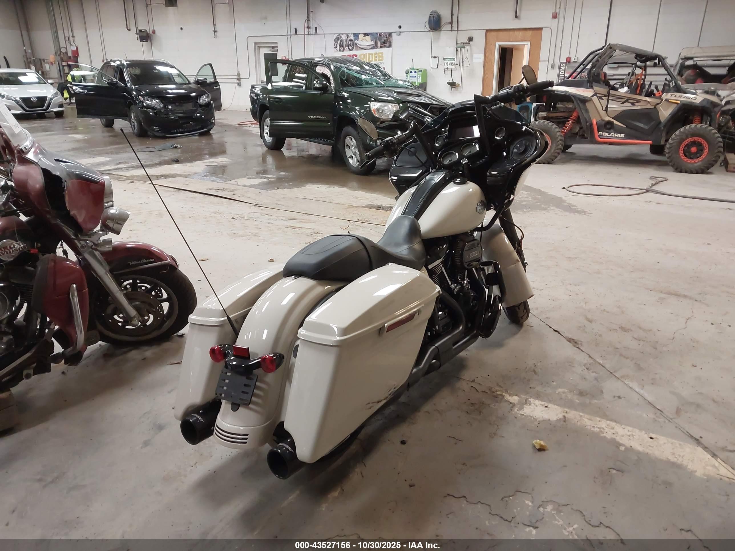 HARLEY-DAVIDSON FLTRXS image 4