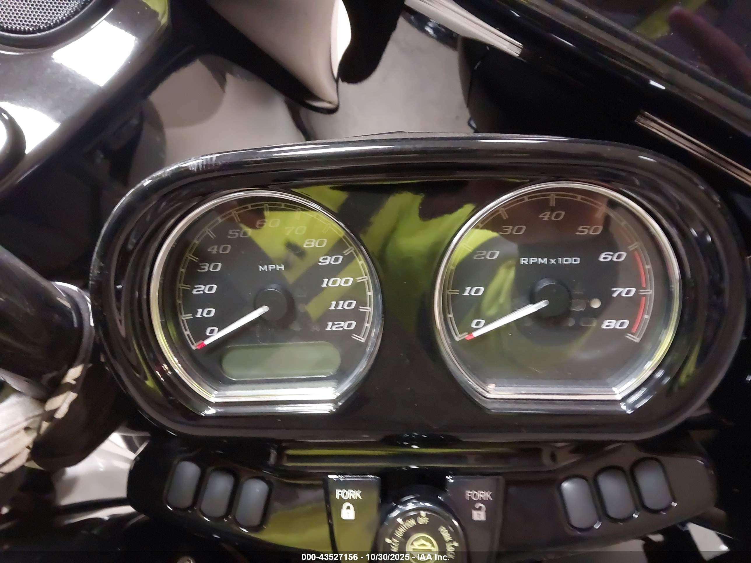 HARLEY-DAVIDSON FLTRXS image 7