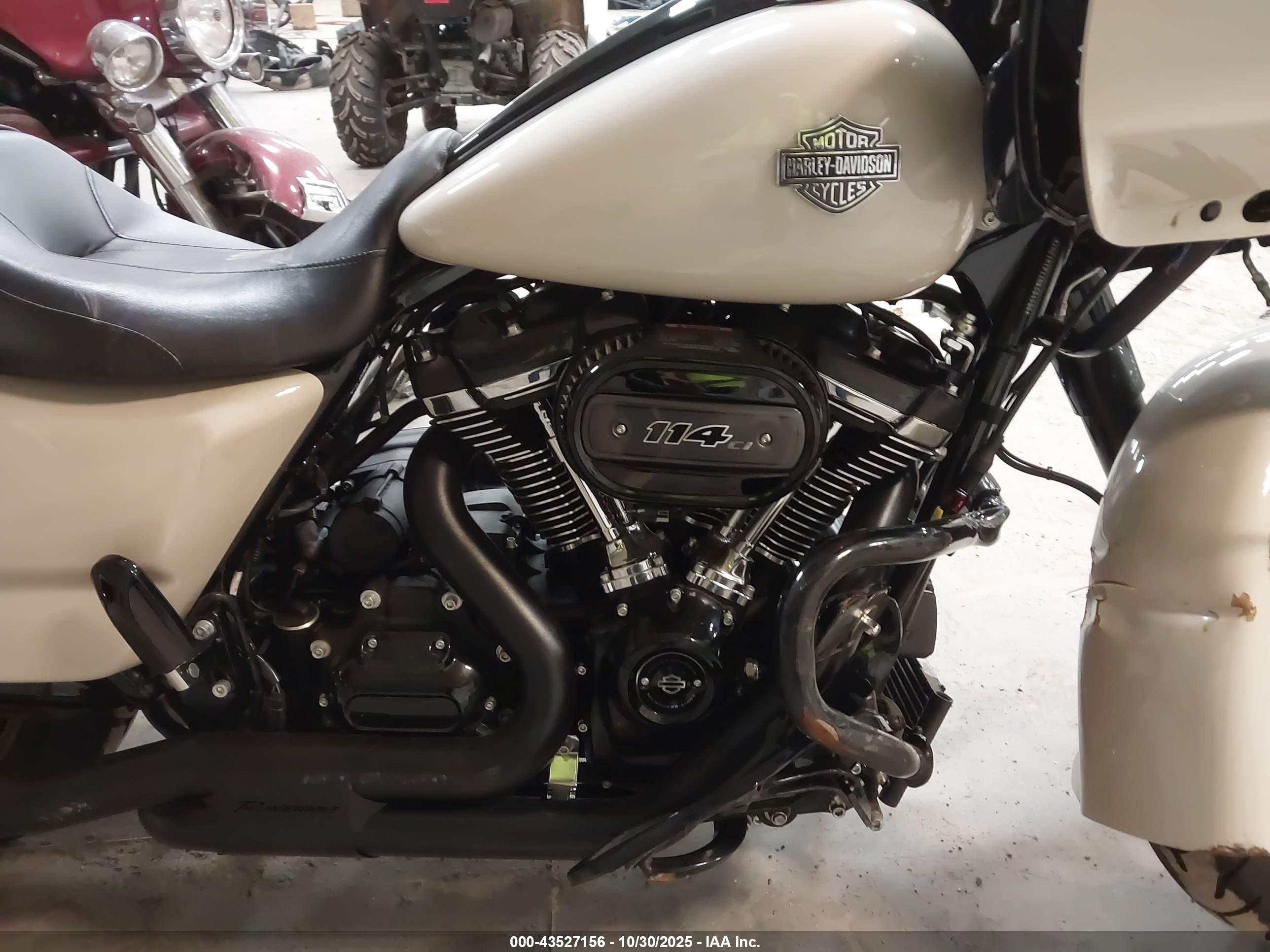 HARLEY-DAVIDSON FLTRXS image 8