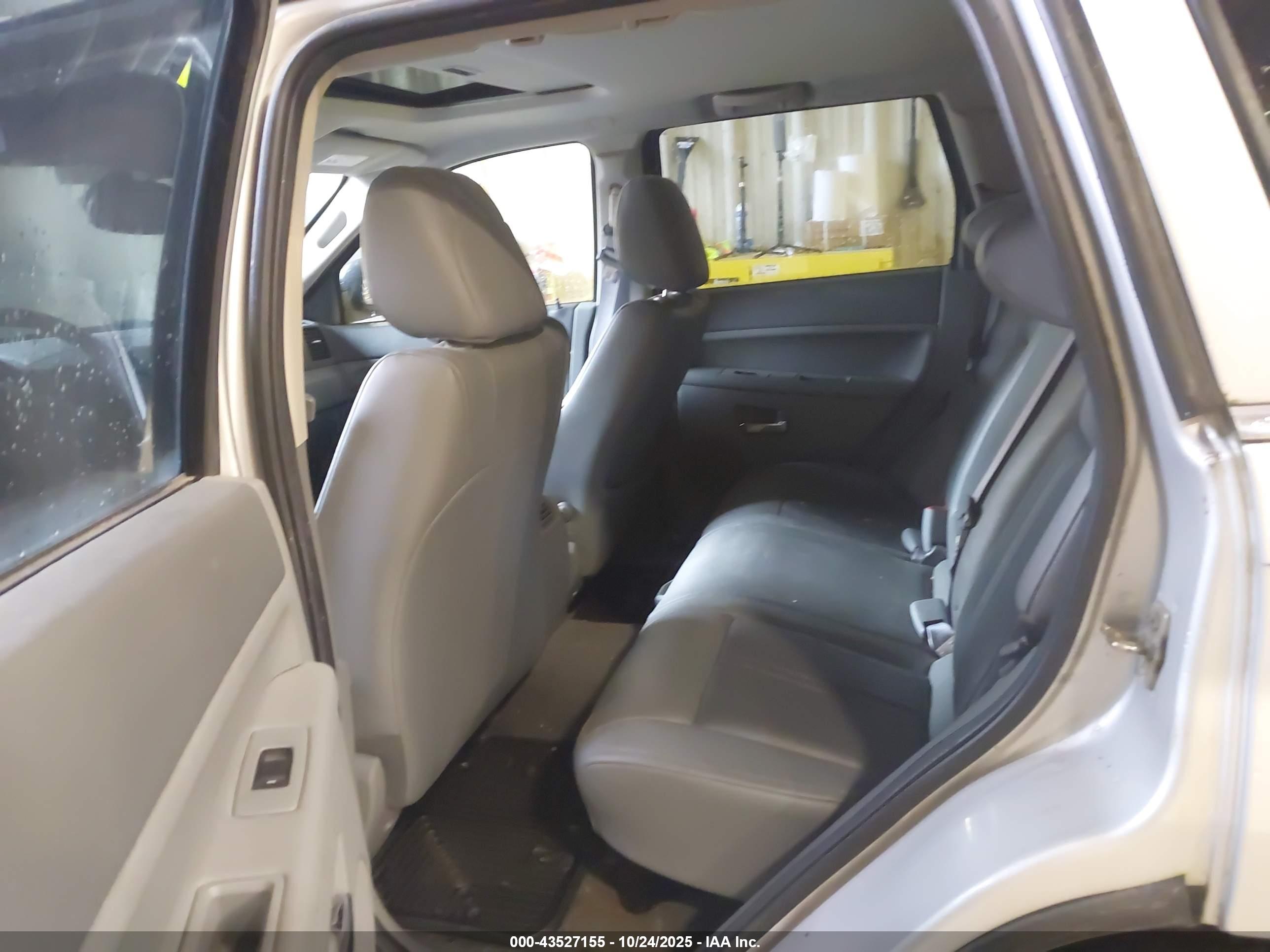 JEEP GRAND image 8