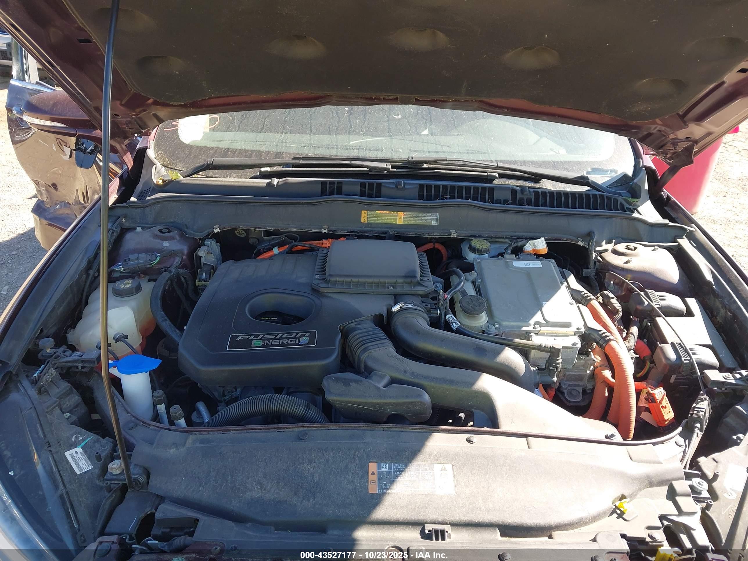 FORD FUSION image 10