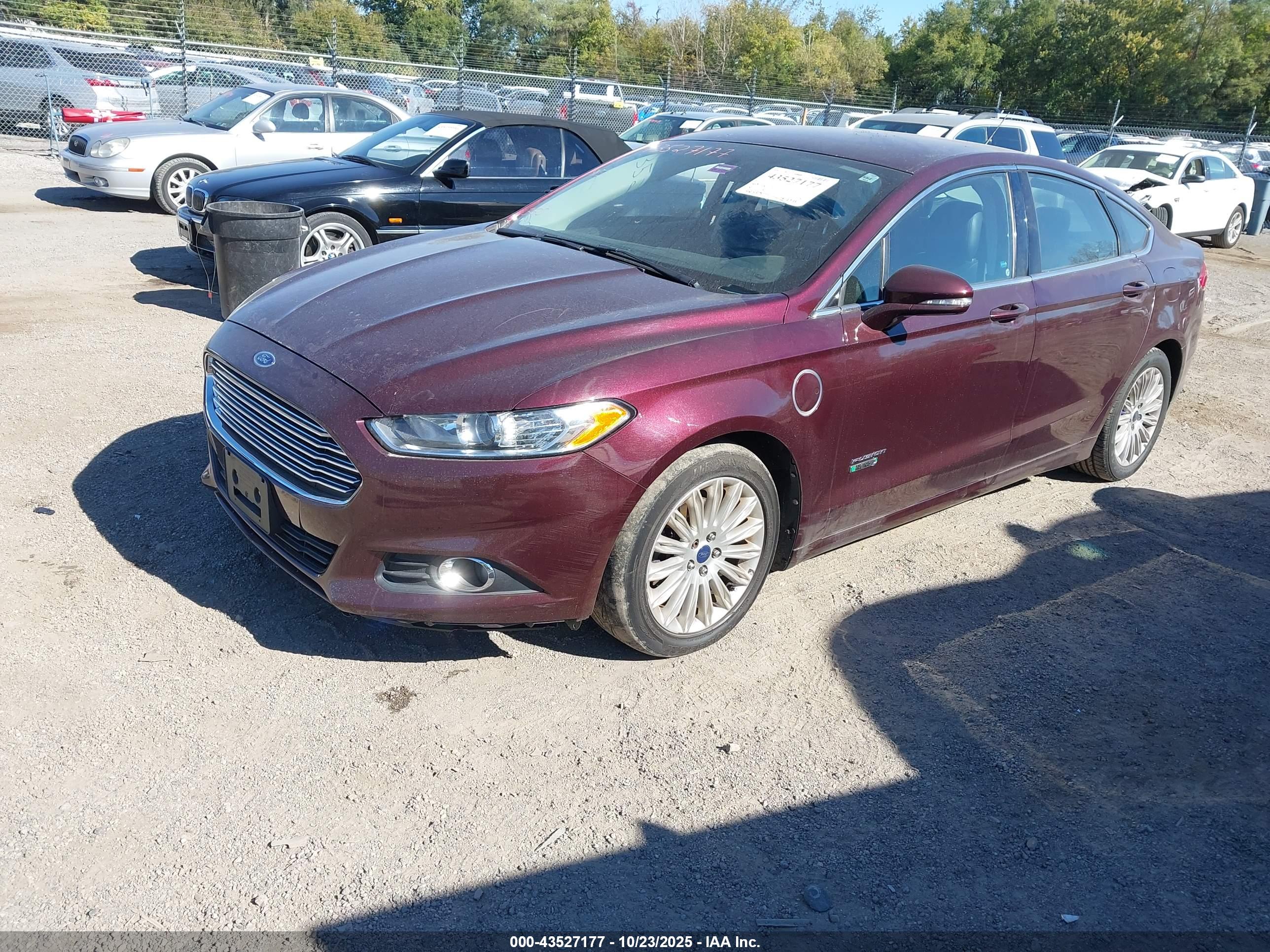 FORD FUSION image 2