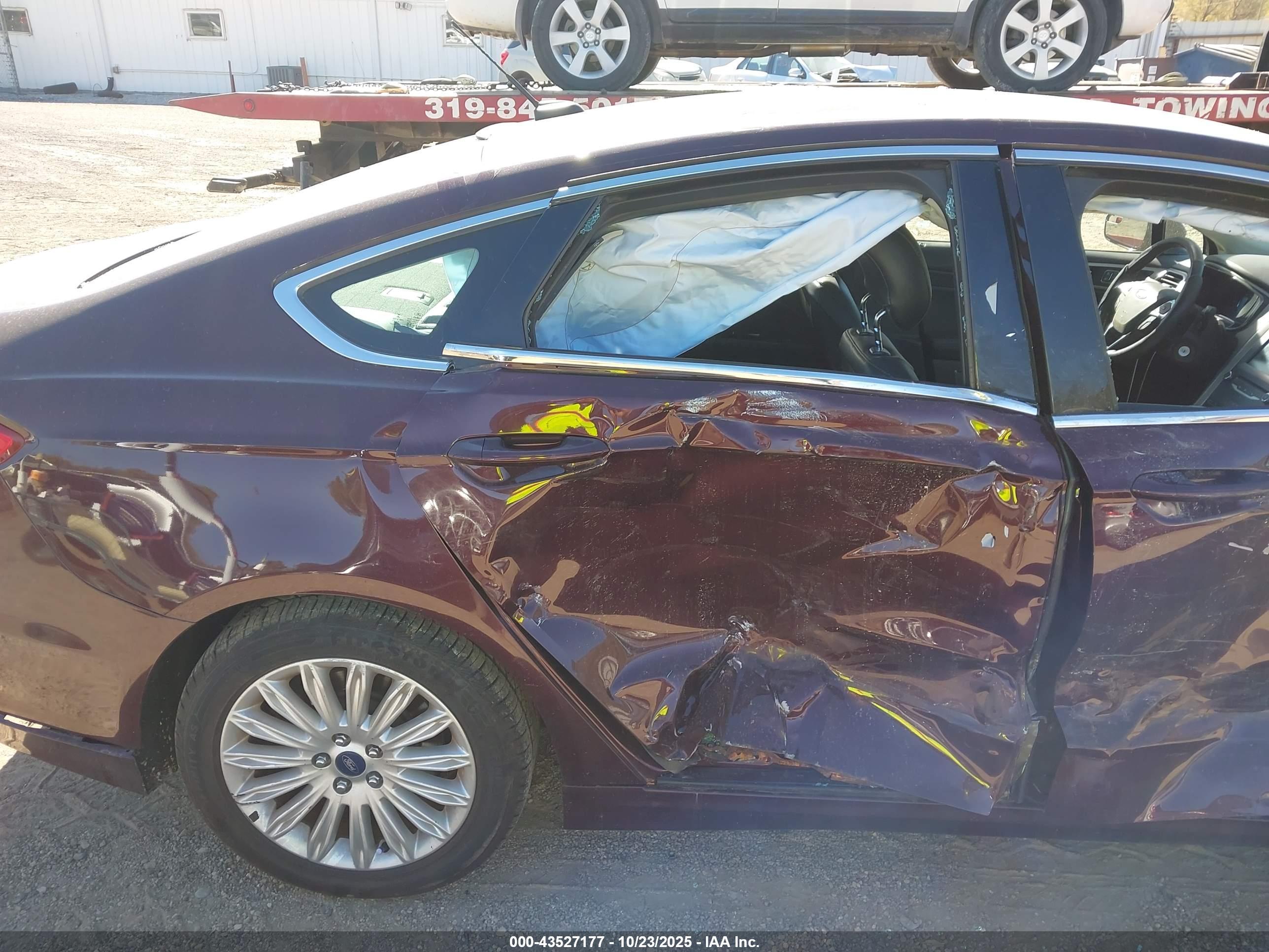 FORD FUSION image 6