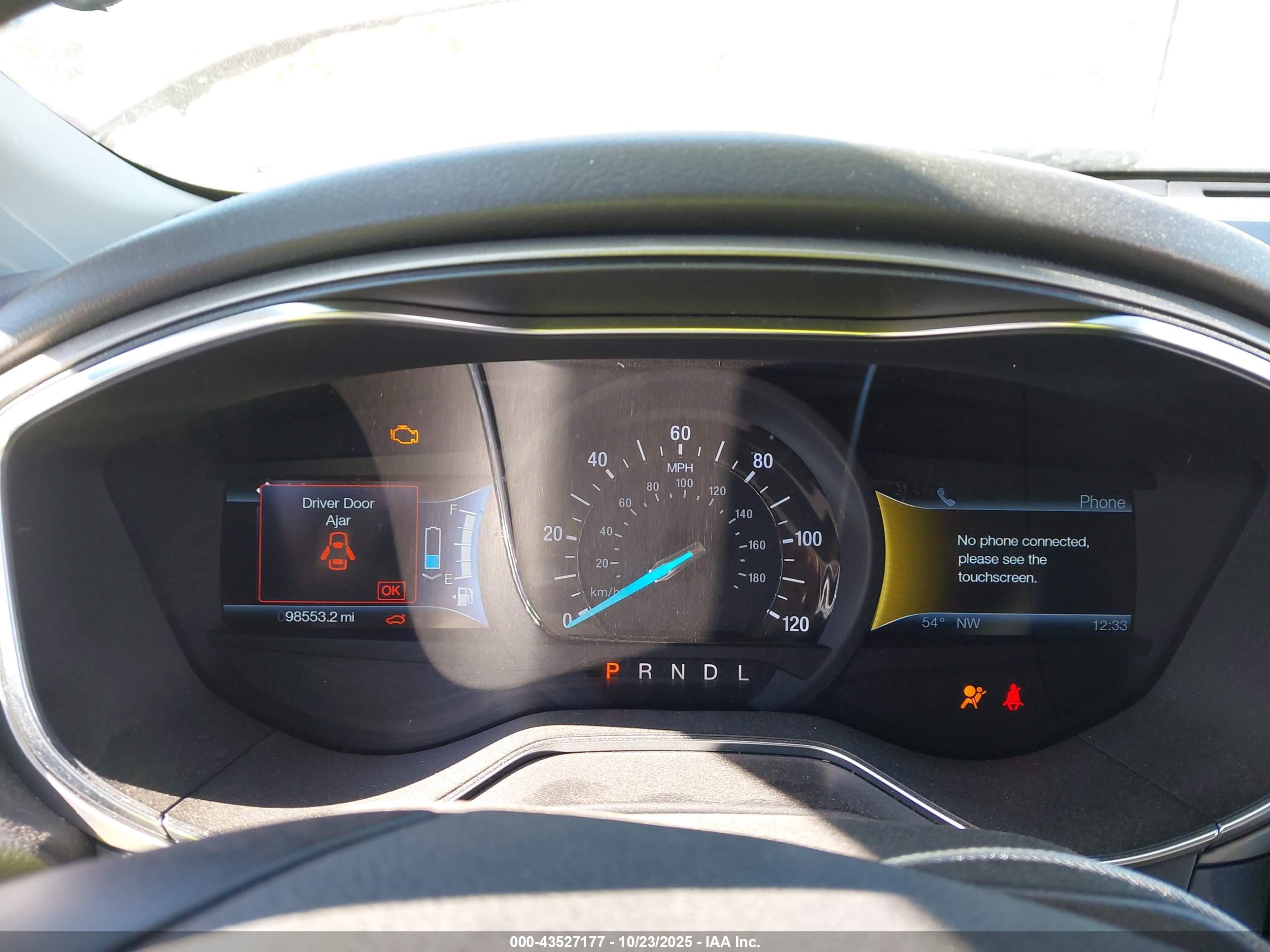 FORD FUSION image 7