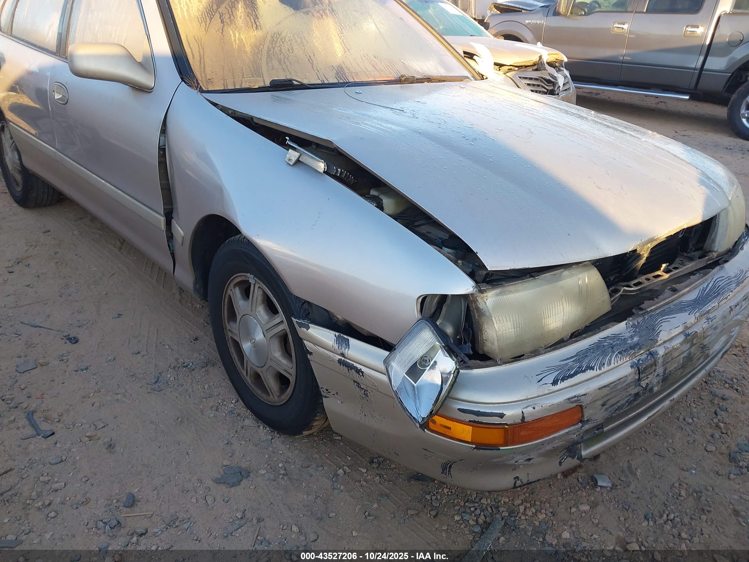TOYOTA AVALON image 6