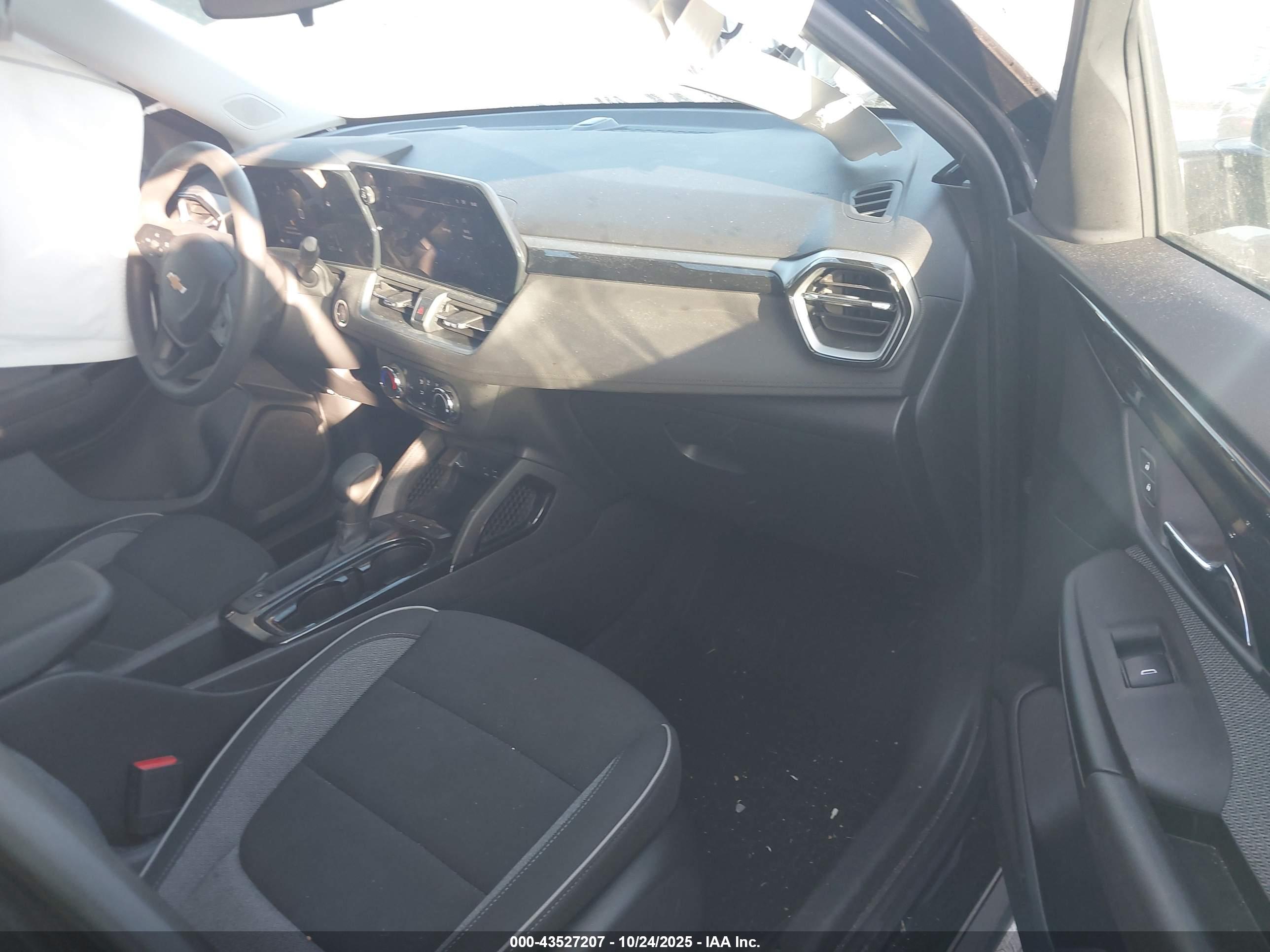 CHEVROLET TRAILBLAZER image 5