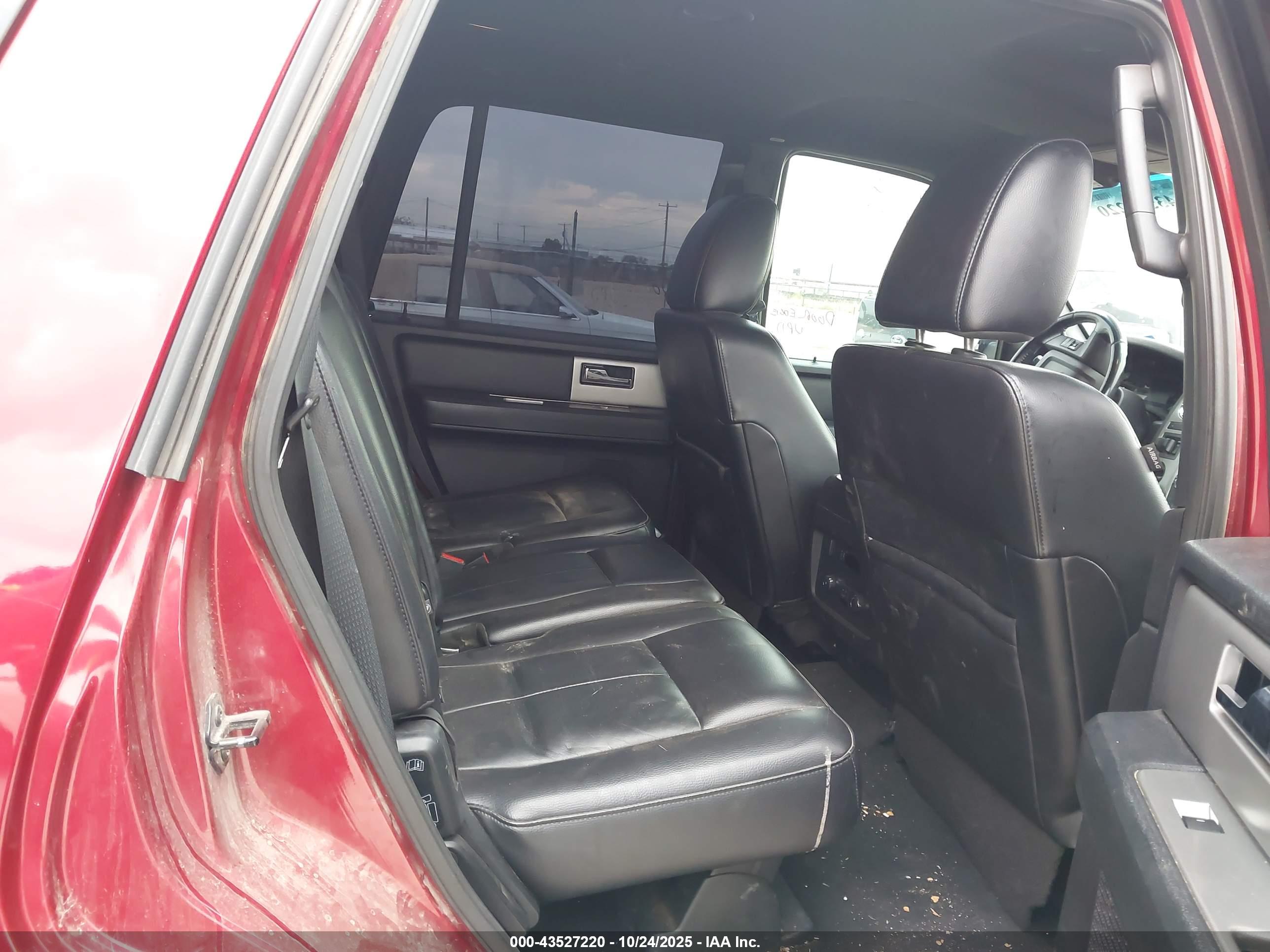 FORD EXPEDITION image 8