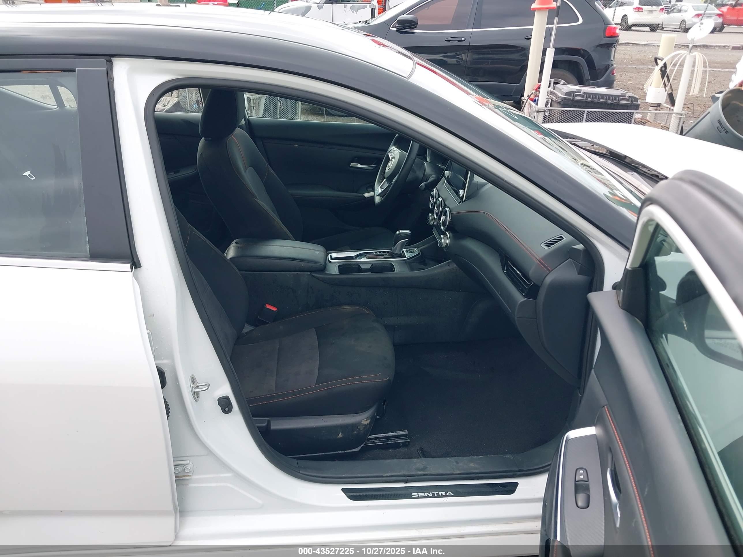 NISSAN SENTRA image 5