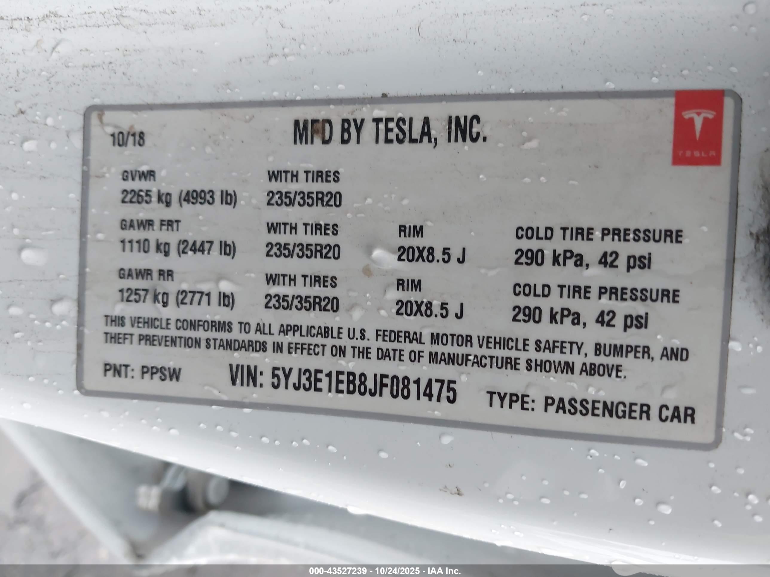 TESLA MODEL image 9