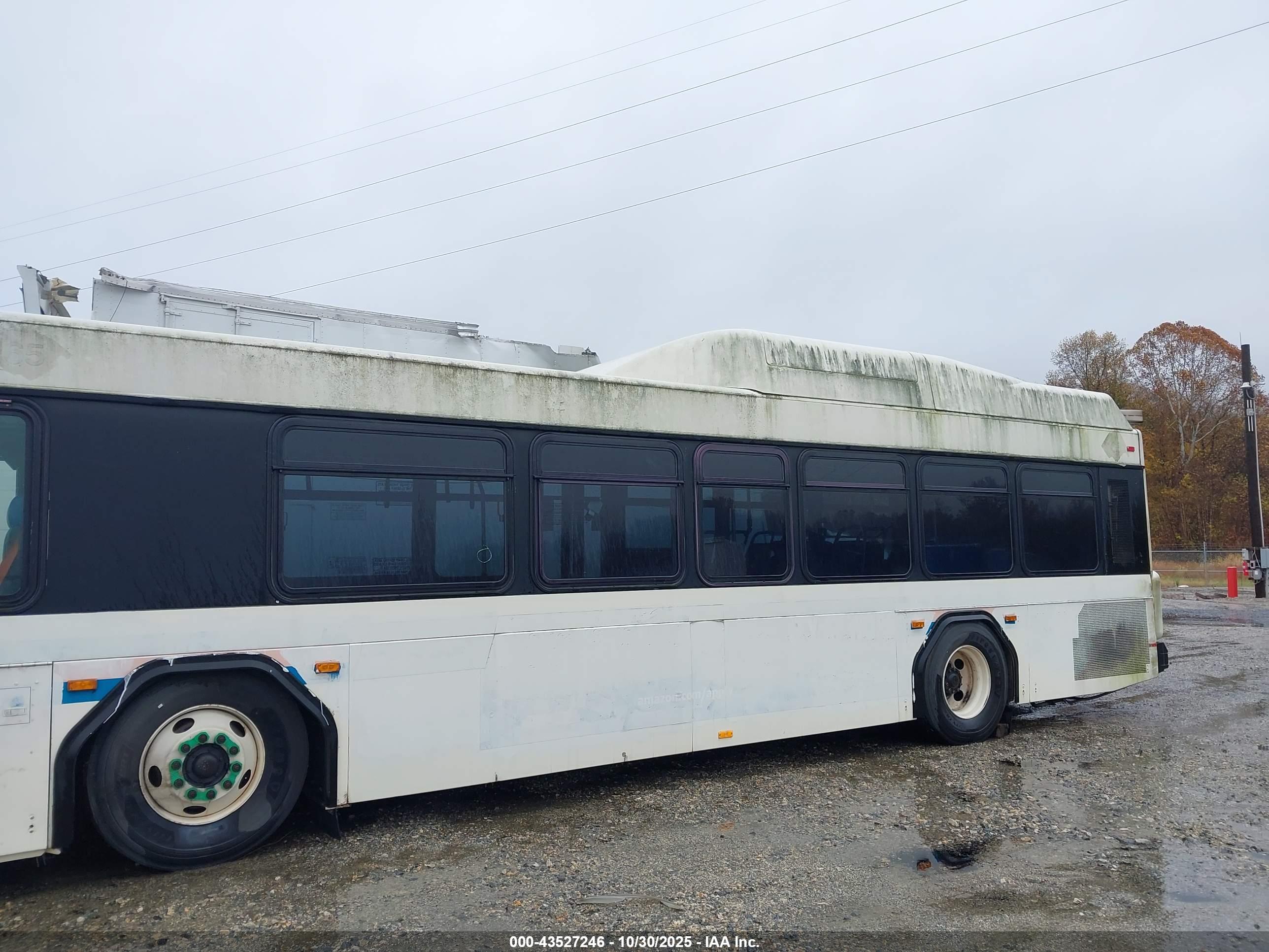 GILLIG TRANSIT image 6