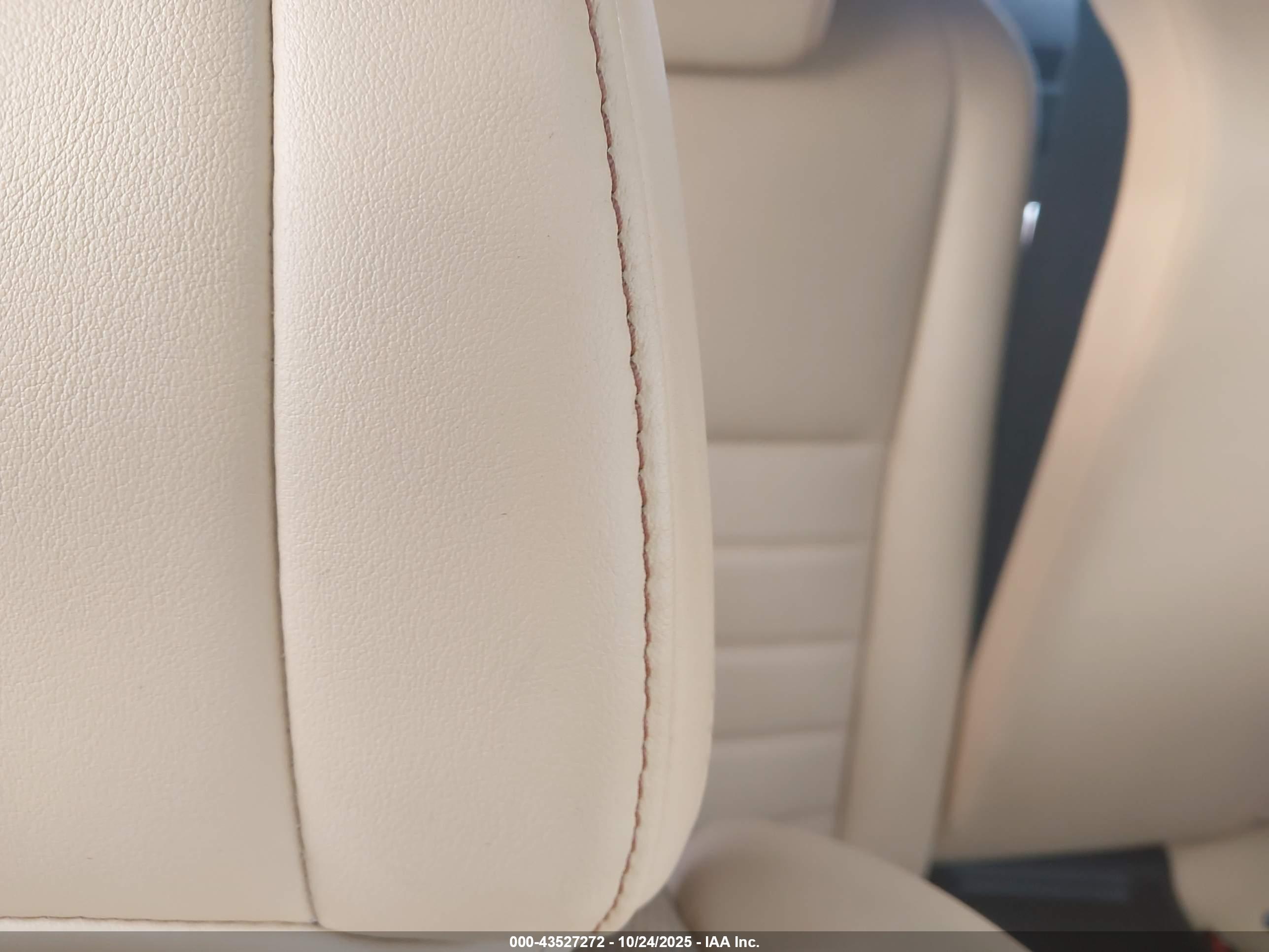 LEXUS RC image 8