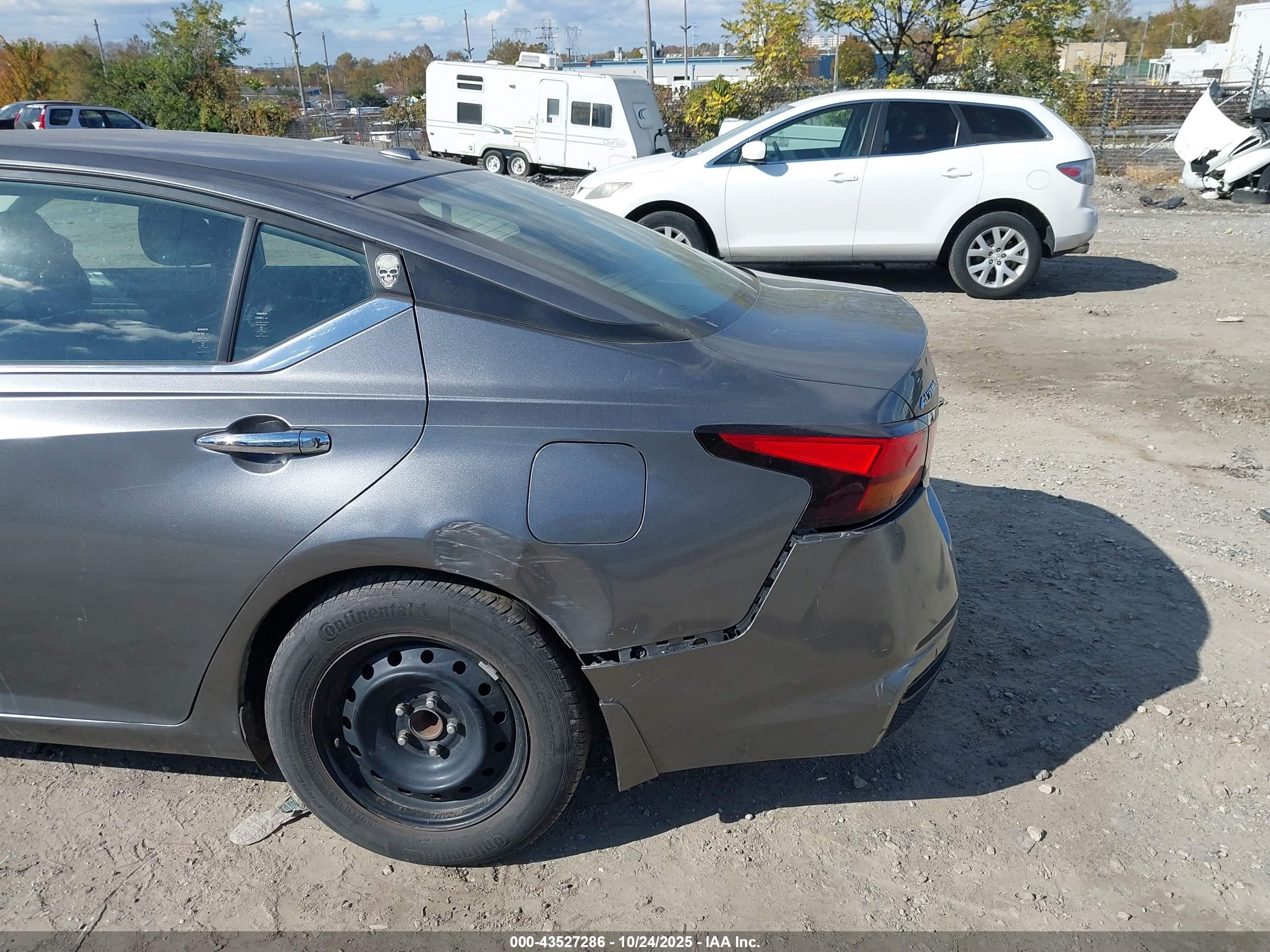 NISSAN ALTIMA image 6