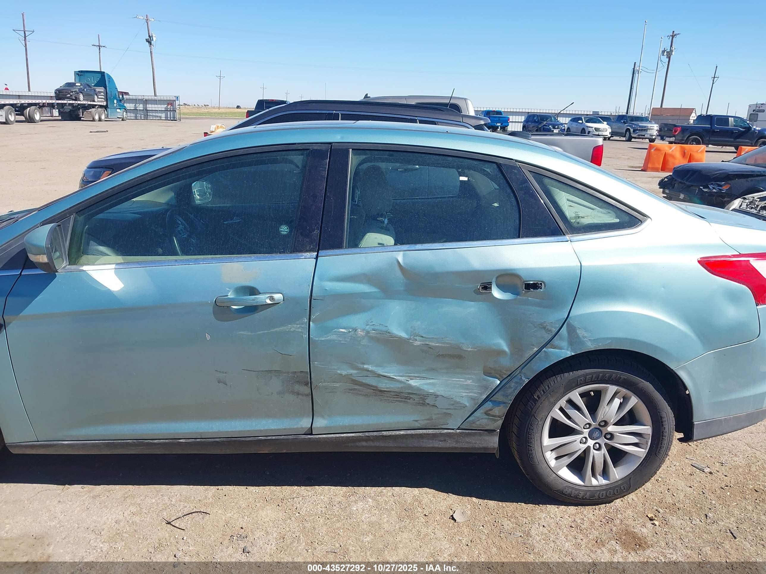 FORD FOCUS image 6